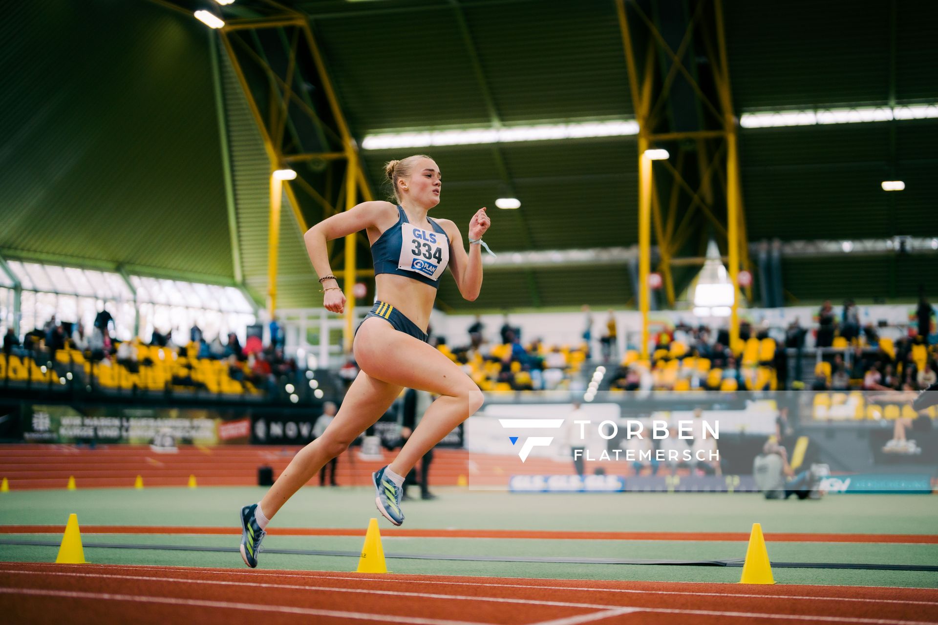 Pia Albers (VfL Löningen)  waehrend der 55. Deutsche Jugend-Hallenmeisterschaften U20 am 24.02.2024 in der Helmut-Körnig-Halle in Dortmund