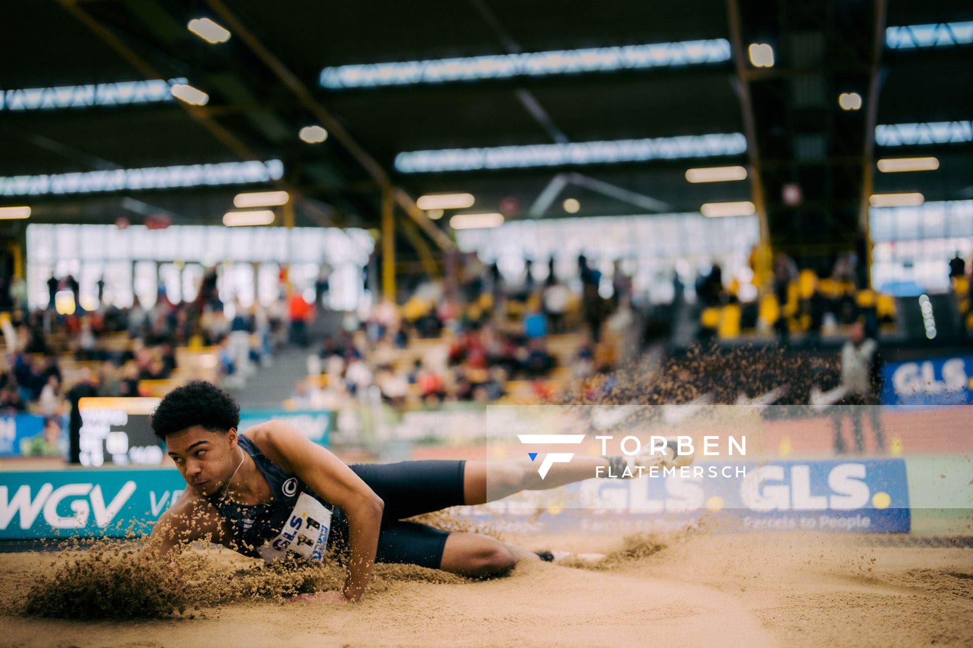 Joel Yamah (SCC Berlin) waehrend der 55. Deutsche Jugend-Hallenmeisterschaften U20 am 24.02.2024 in der Helmut-Körnig-Halle in Dortmund