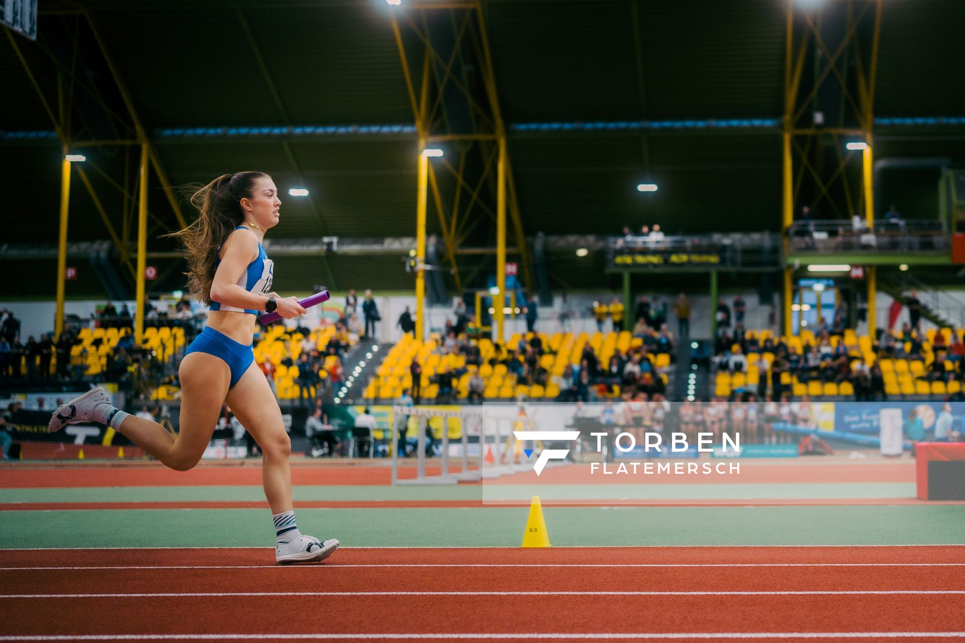 Luisa Frehner (LAC Quelle Fürth) waehrend der 55. Deutsche Jugend-Hallenmeisterschaften U20 am 24.02.2024 in der Helmut-Körnig-Halle in Dortmund