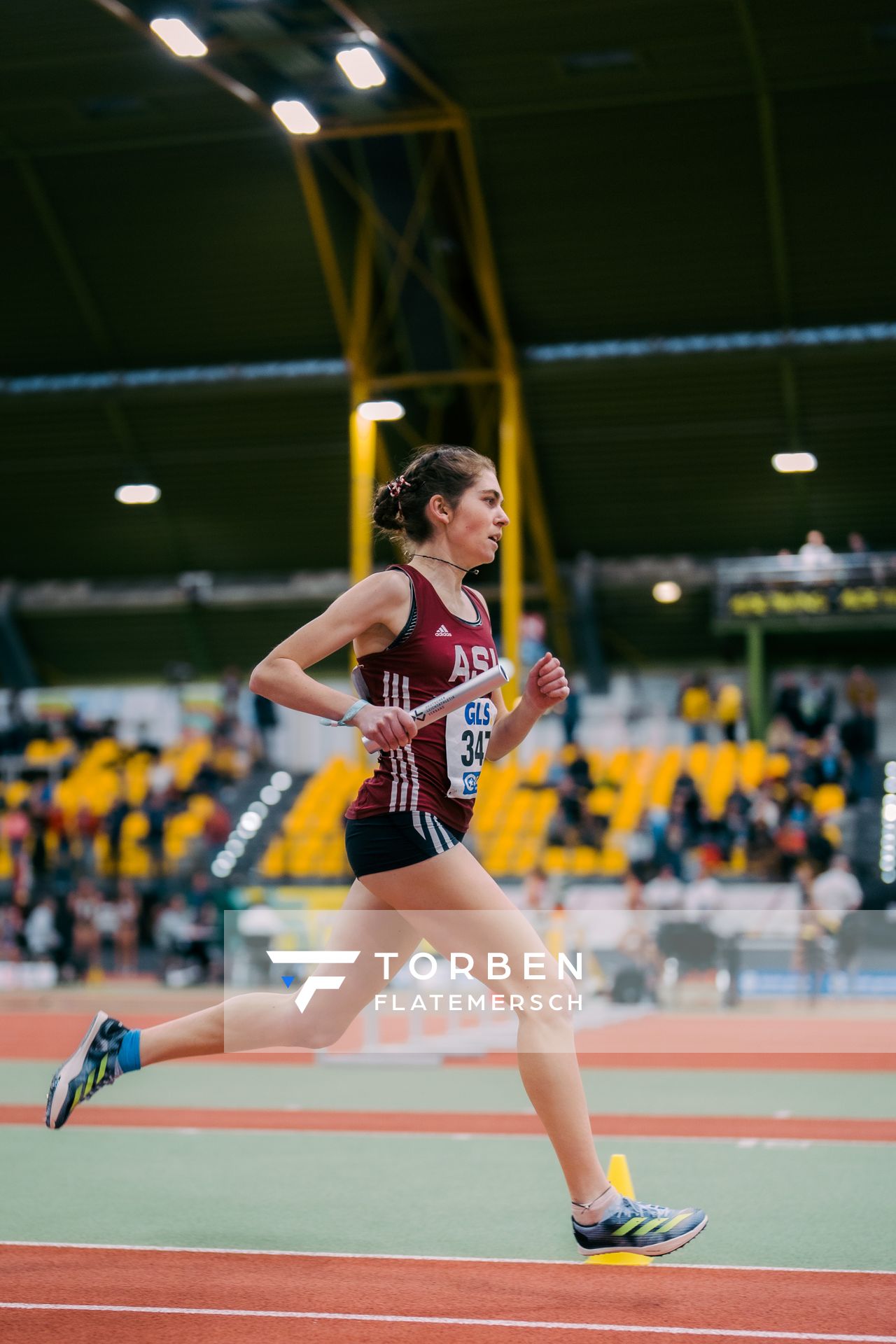 Vera Coutellier (ASV Köln e. V.) waehrend der 55. Deutsche Jugend-Hallenmeisterschaften U20 am 24.02.2024 in der Helmut-Körnig-Halle in Dortmund