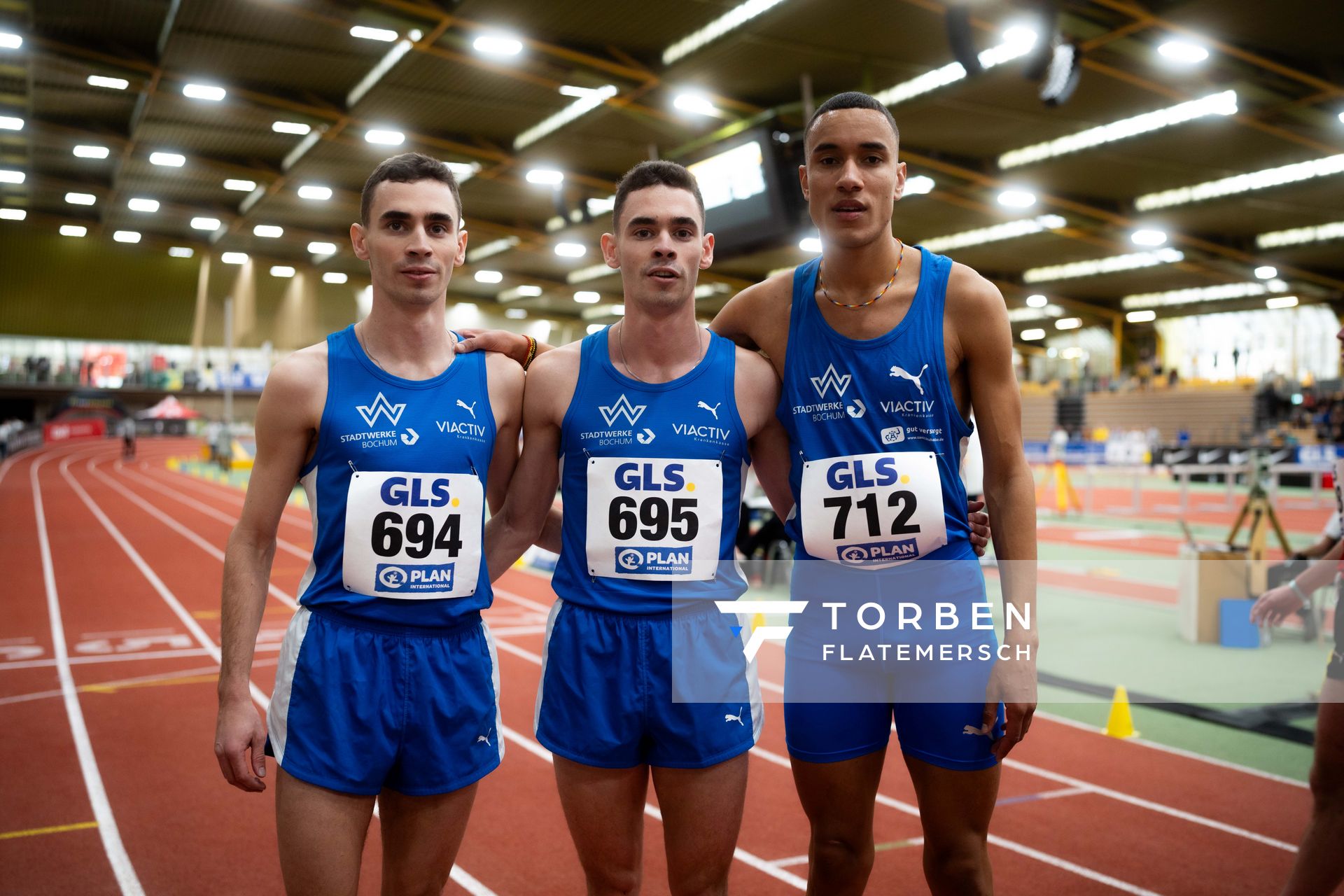 Constantin Feist (TV Wattenscheid 01), Maximilian Feist (TV Wattenscheid 01), Florian Zittel (TV Wattenscheid 01) waehrend der 55. Deutsche Jugend-Hallenmeisterschaften U20 am 24.02.2024 in der Helmut-Körnig-Halle in Dortmund