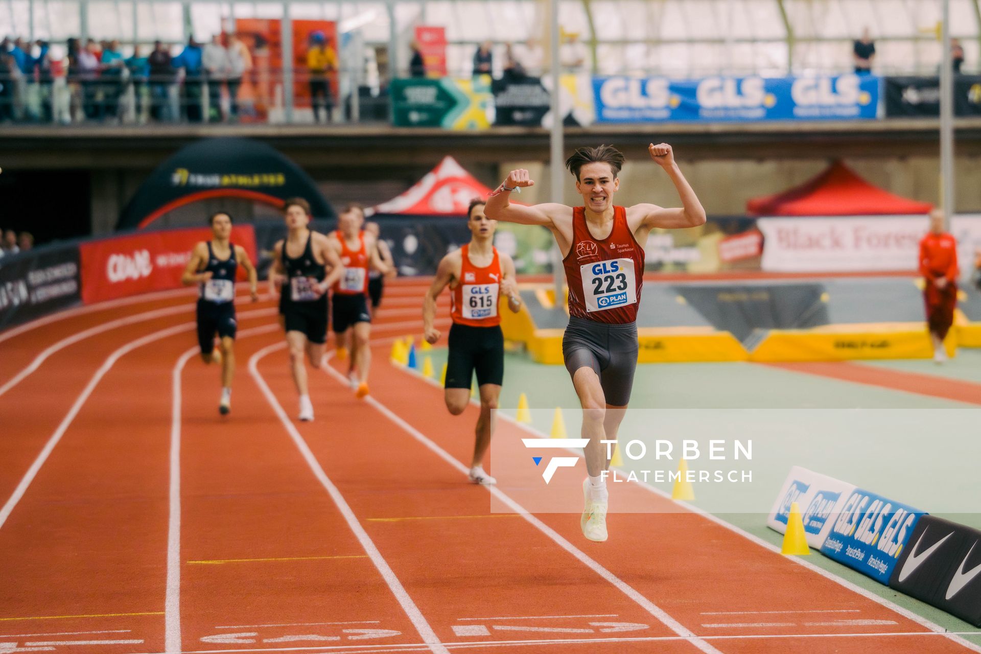 Louis Buschbeck (Königsteiner LV) waehrend der 55. Deutsche Jugend-Hallenmeisterschaften U20 am 25.02.2024 in der Helmut-Körnig-Halle in Dortmund