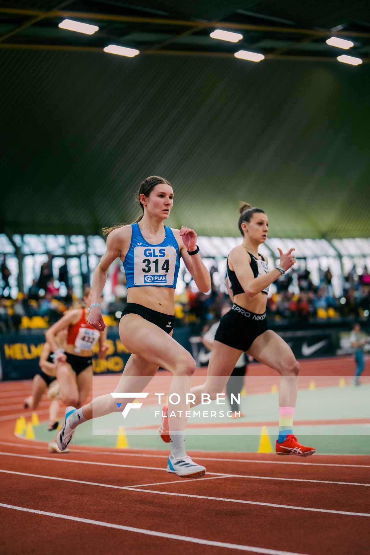 Mieke Wübben (LG Emstal Dörpen) waehrend der 55. Deutsche Jugend-Hallenmeisterschaften U20 am 25.02.2024 in der Helmut-Körnig-Halle in Dortmund