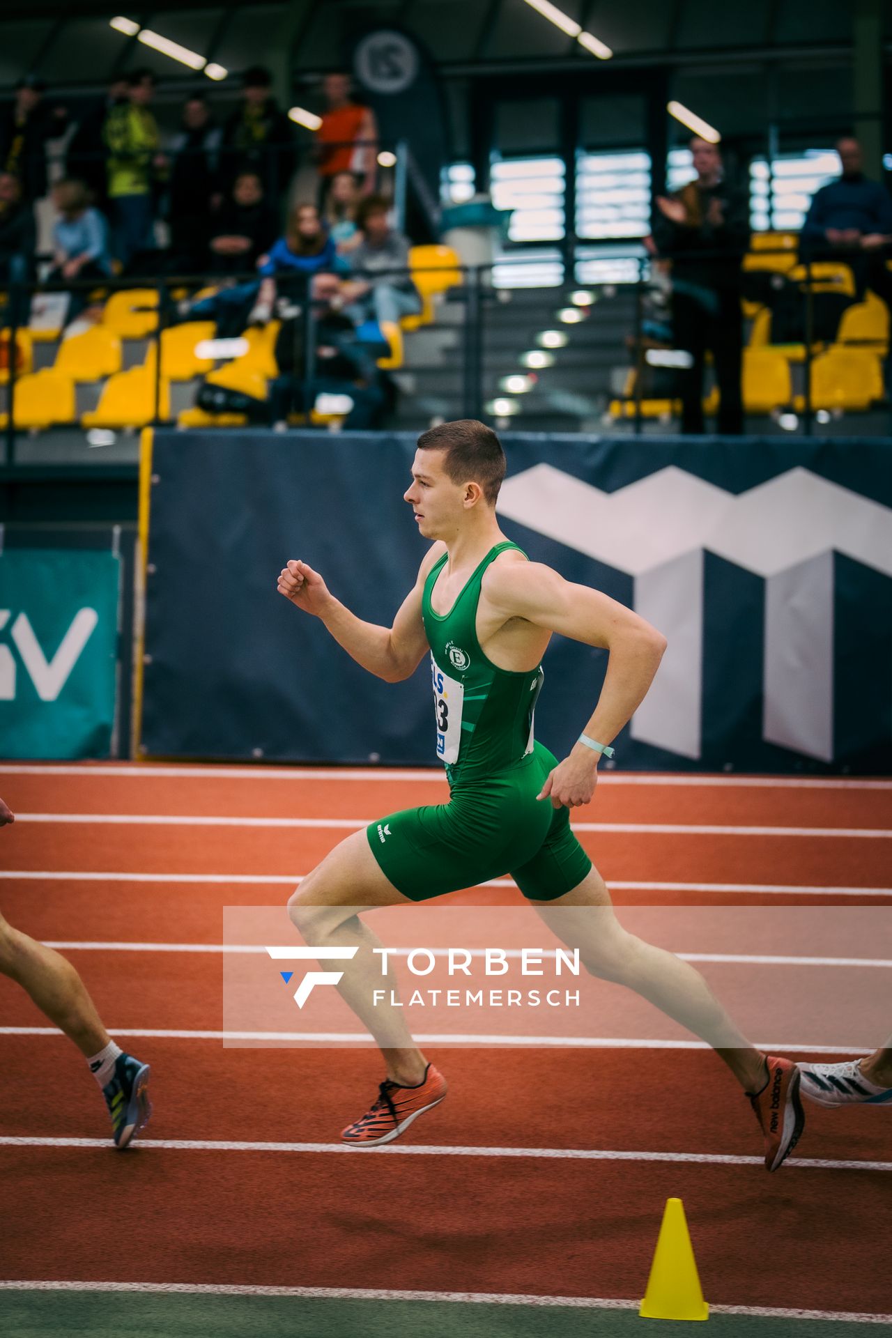 Max Husemann (Eintracht Hildesheim) im 400m Finale waehrend der 55. Deutsche Jugend-Hallenmeisterschaften U20 am 25.02.2024 in der Helmut-Körnig-Halle in Dortmund