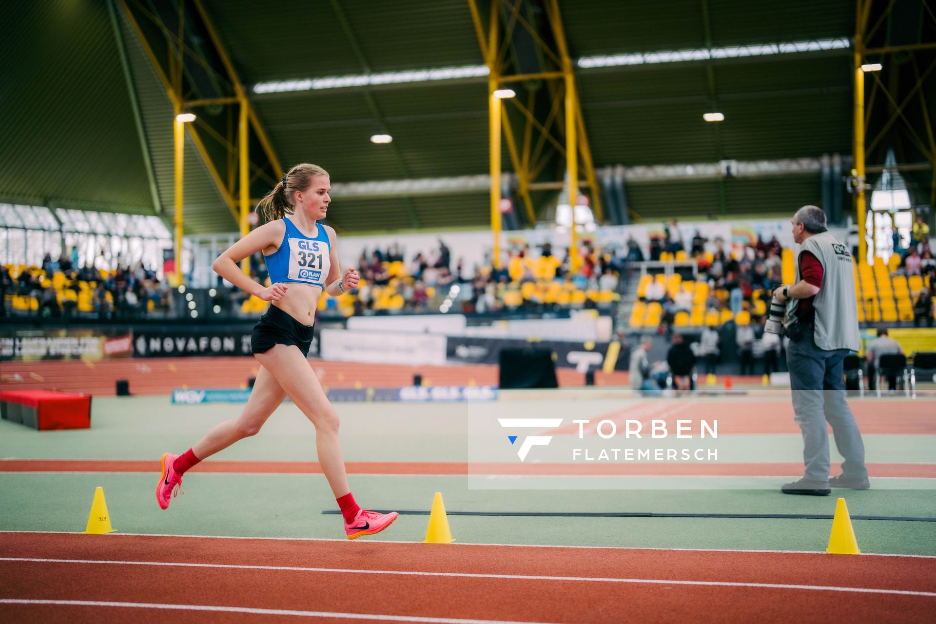 Annika Klezath (OTB Osnabrück) waehrend der 55. Deutsche Jugend-Hallenmeisterschaften U20 am 25.02.2024 in der Helmut-Körnig-Halle in Dortmund