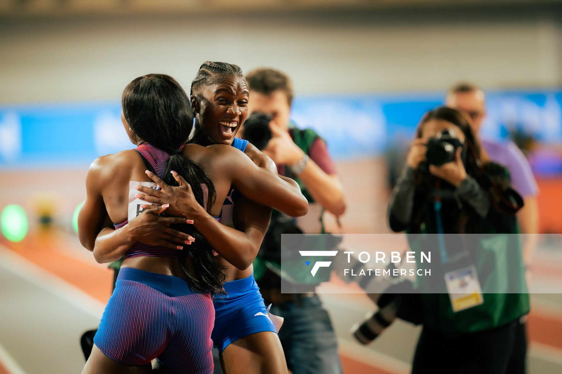 Julien Alfred (LCA/Saint Lucia), Mikiah Brisco (USA/United States of America) am 02.03.2024 bei den World Athletics Indoor Championships in Glasgow (Schottland / Vereinigtes Königreich)