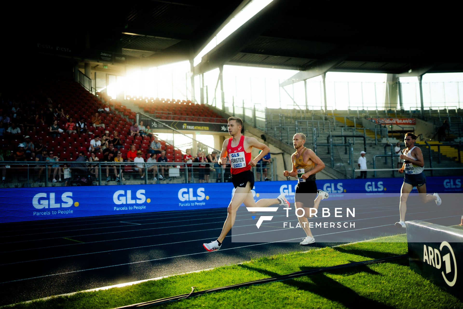 Tom Förster (LG Braunschweig) am 28.06.2024 beim 5000m Lauf bei den deutschen Leichtathletik-Meisterschaften 2024 im Eintracht-Stadion in Braunschweig