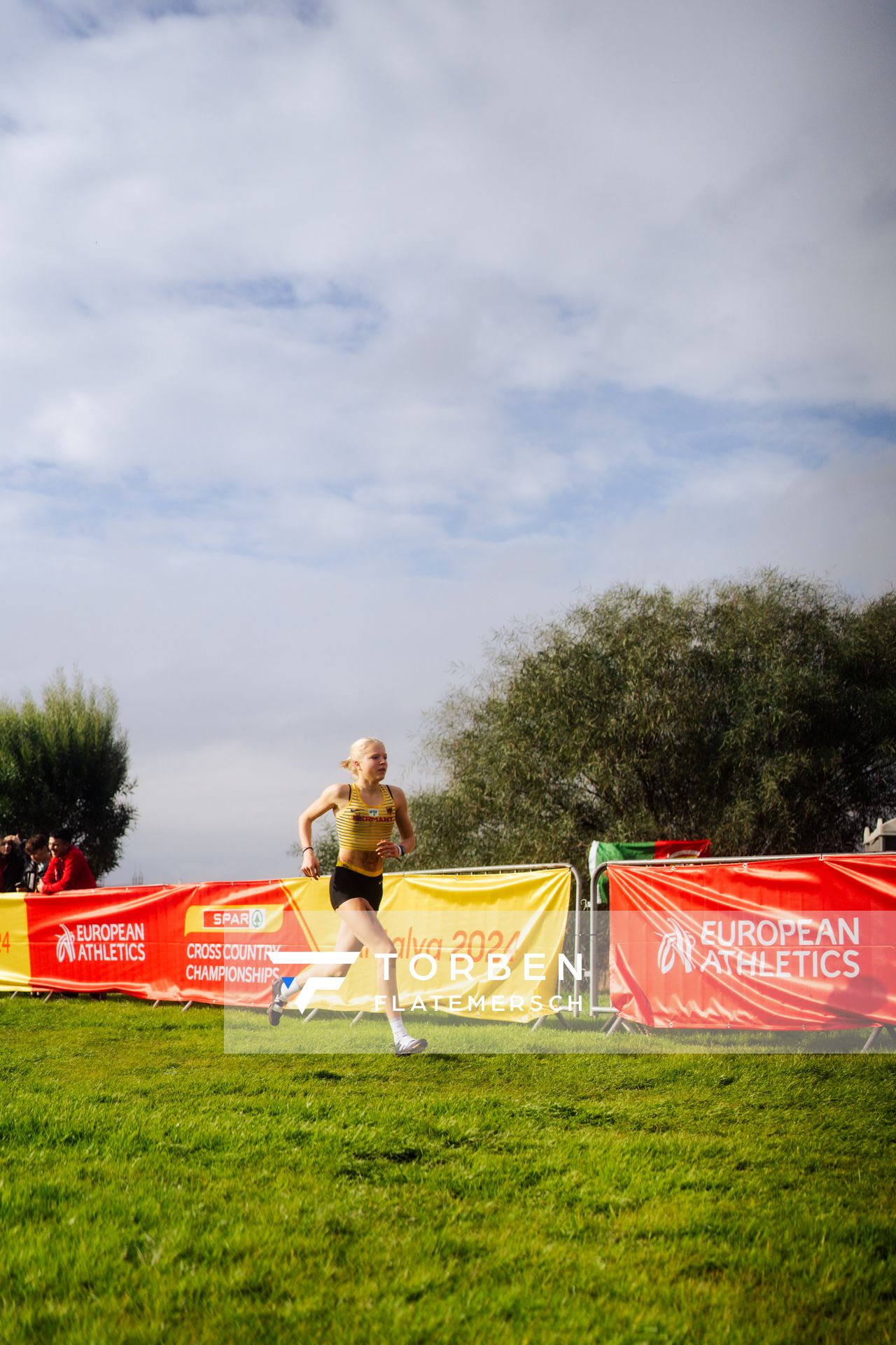 Ada Werner (Germany) am 08.12.2024 bei den Crosslauf-Europameisterschaften in Antalya