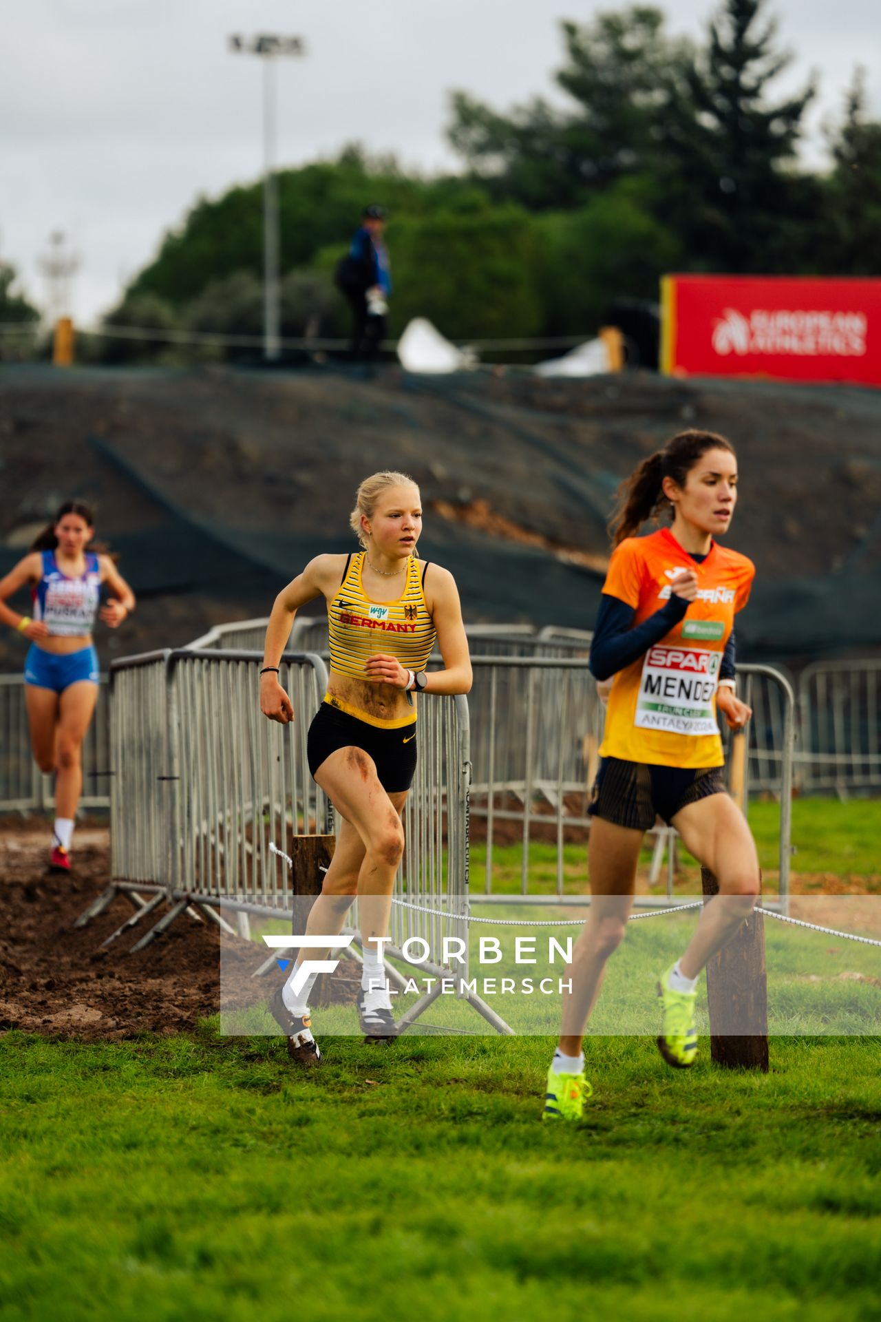 Ada Werner (Germany) am 08.12.2024 bei den Crosslauf-Europameisterschaften in Antalya