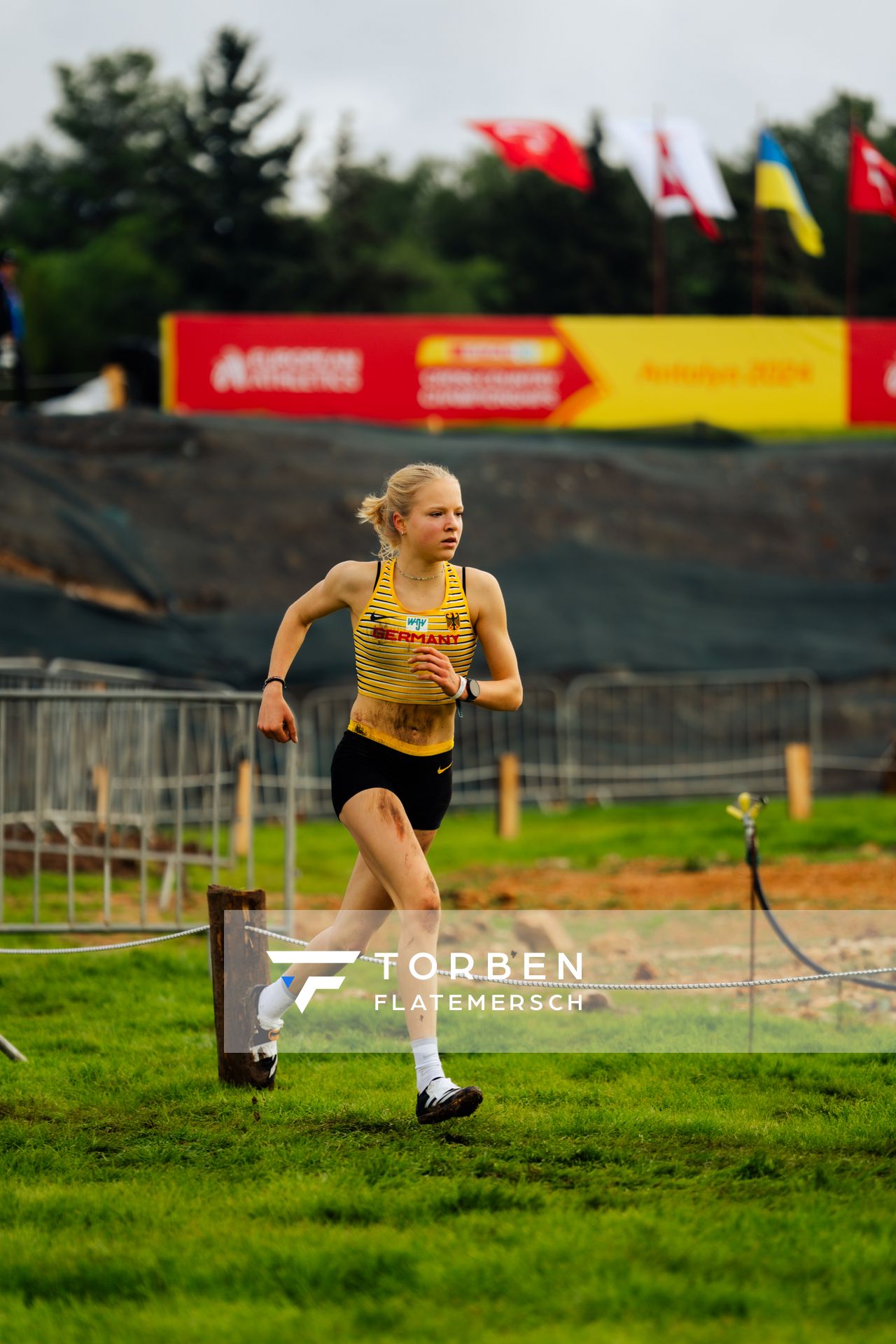 Ada Werner (Germany) am 08.12.2024 bei den Crosslauf-Europameisterschaften in Antalya
