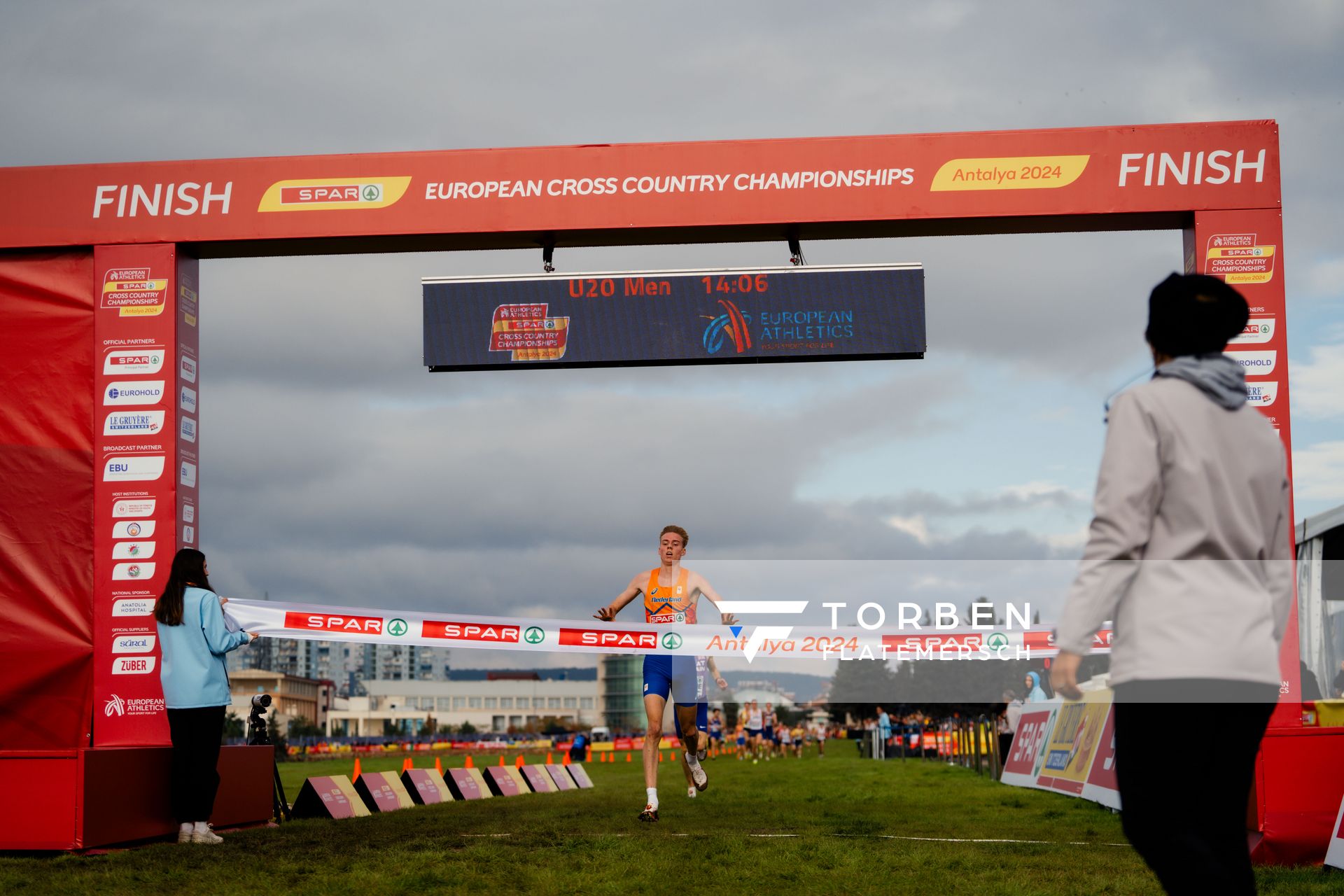 Niels Laros (Netherlands) am 08.12.2024 bei den Crosslauf-Europameisterschaften in Antalya