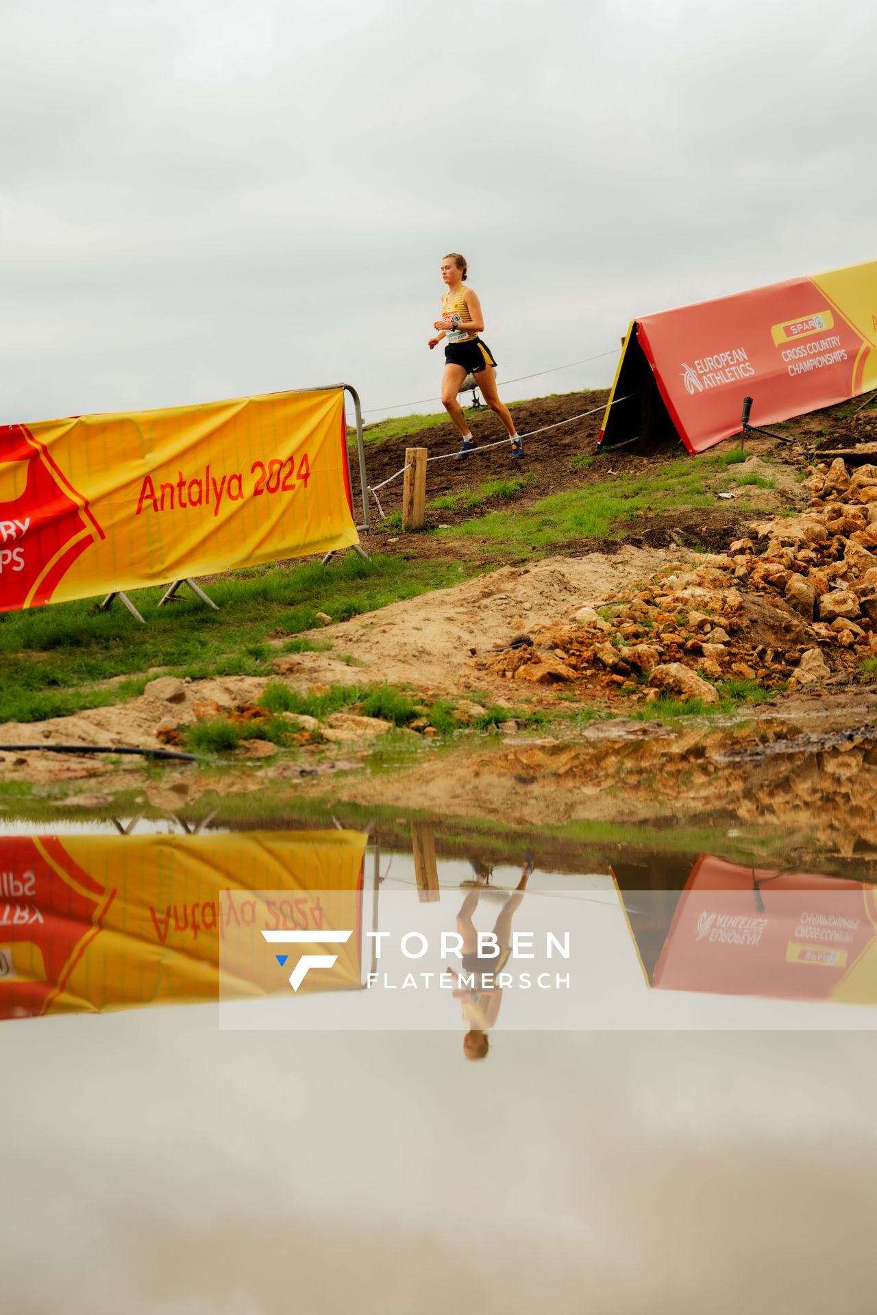 Mia Jurenka (Germany) am 08.12.2024 bei den Crosslauf-Europameisterschaften in Antalya