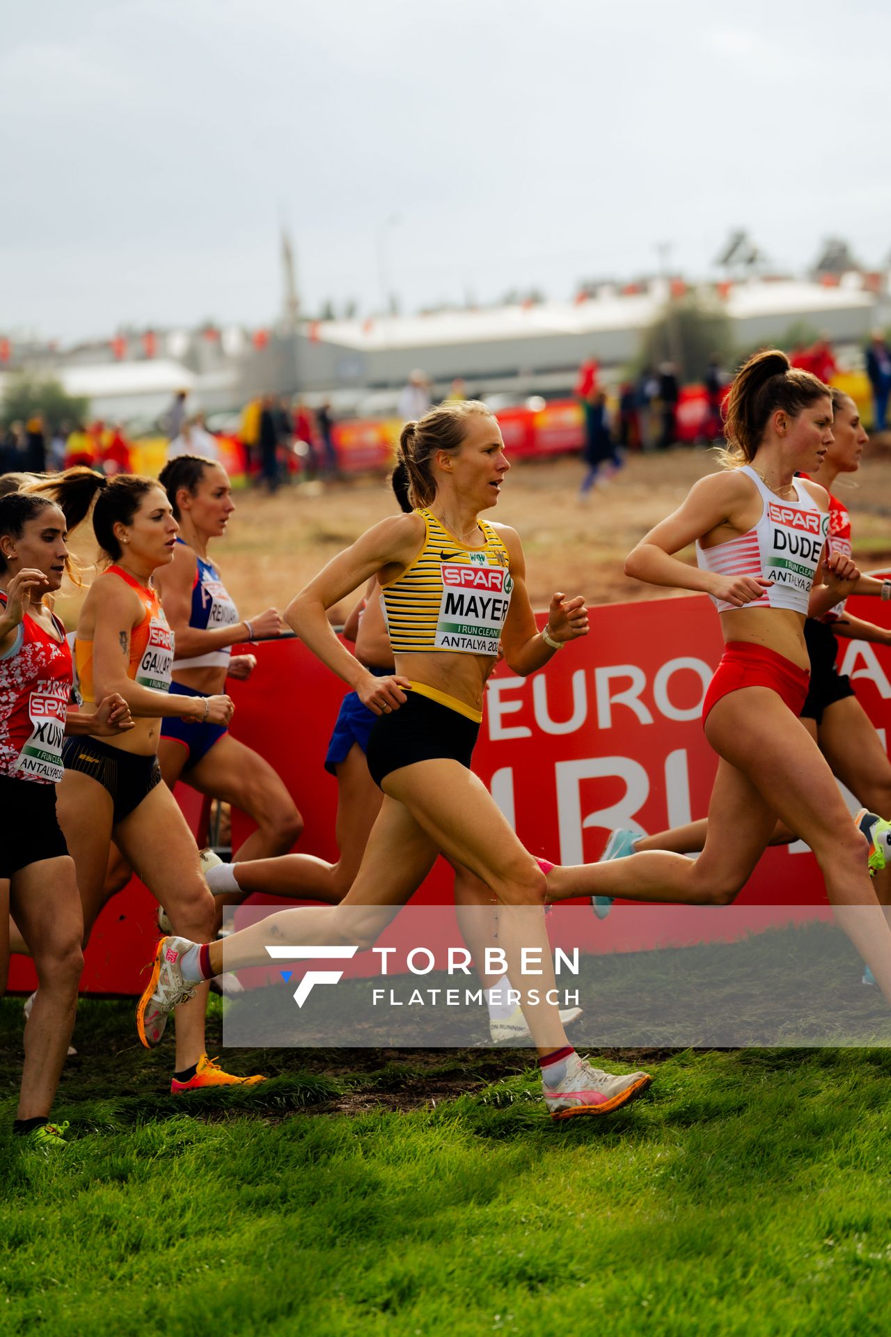 Domenika Mayer (Germany) am 08.12.2024 bei den Crosslauf-Europameisterschaften in Antalya