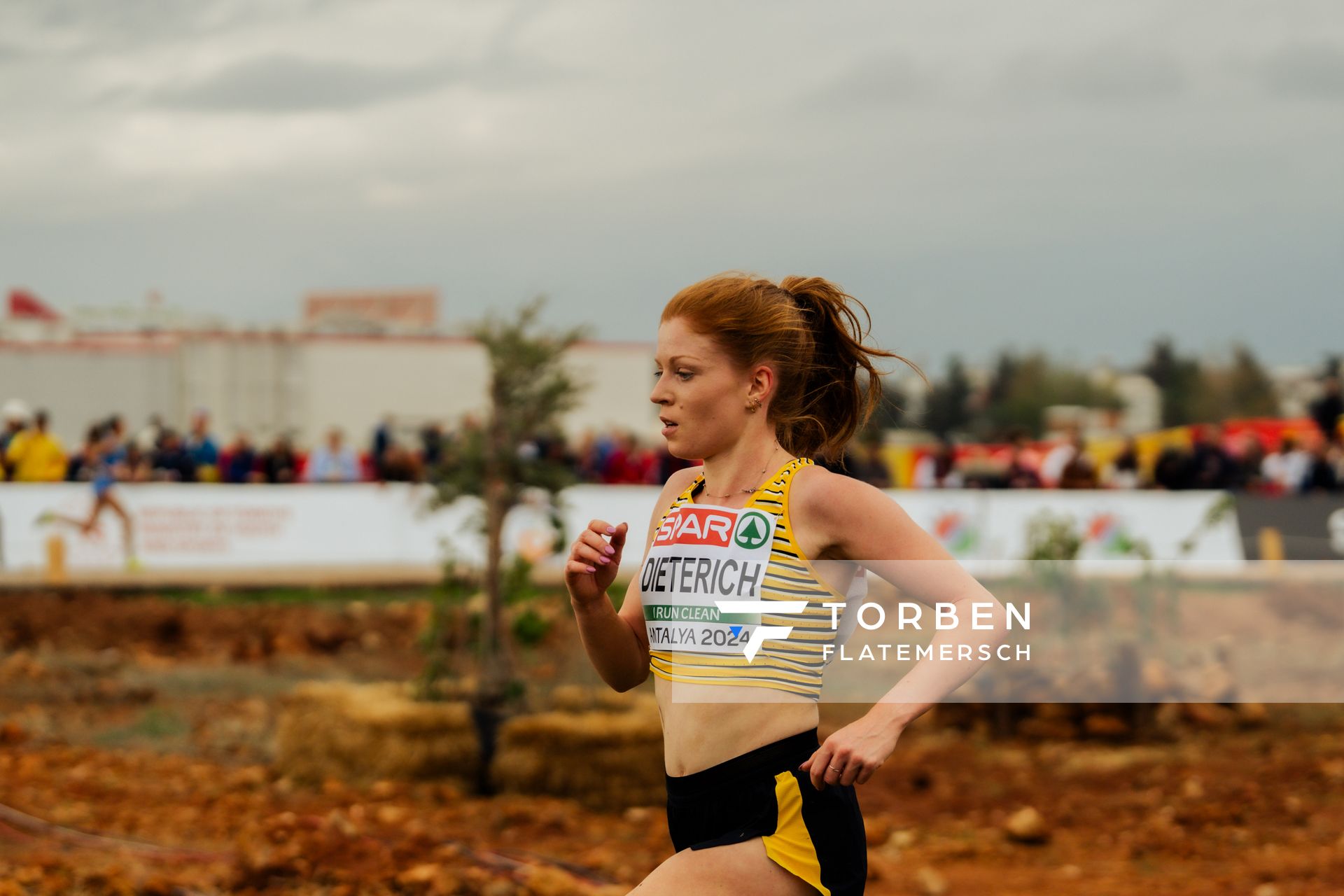 Eva Dieterich (Germany) am 08.12.2024 bei den Crosslauf-Europameisterschaften in Antalya