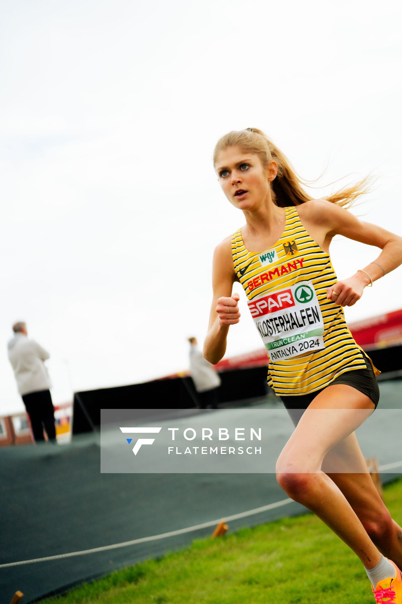Konstanze Klosterhalfen (Germany) am 08.12.2024 bei den Crosslauf-Europameisterschaften in Antalya