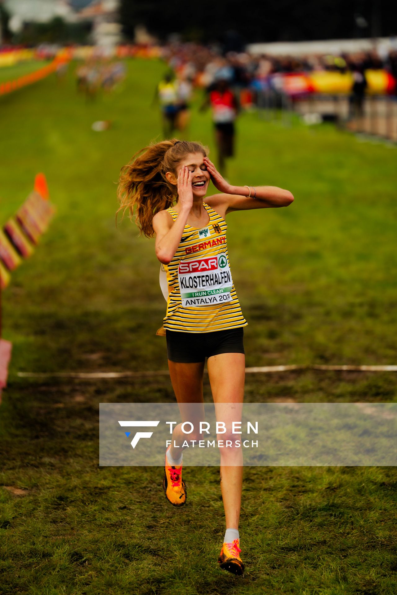 Konstanze Klosterhalfen (Germany) am 08.12.2024 bei den Crosslauf-Europameisterschaften in Antalya
