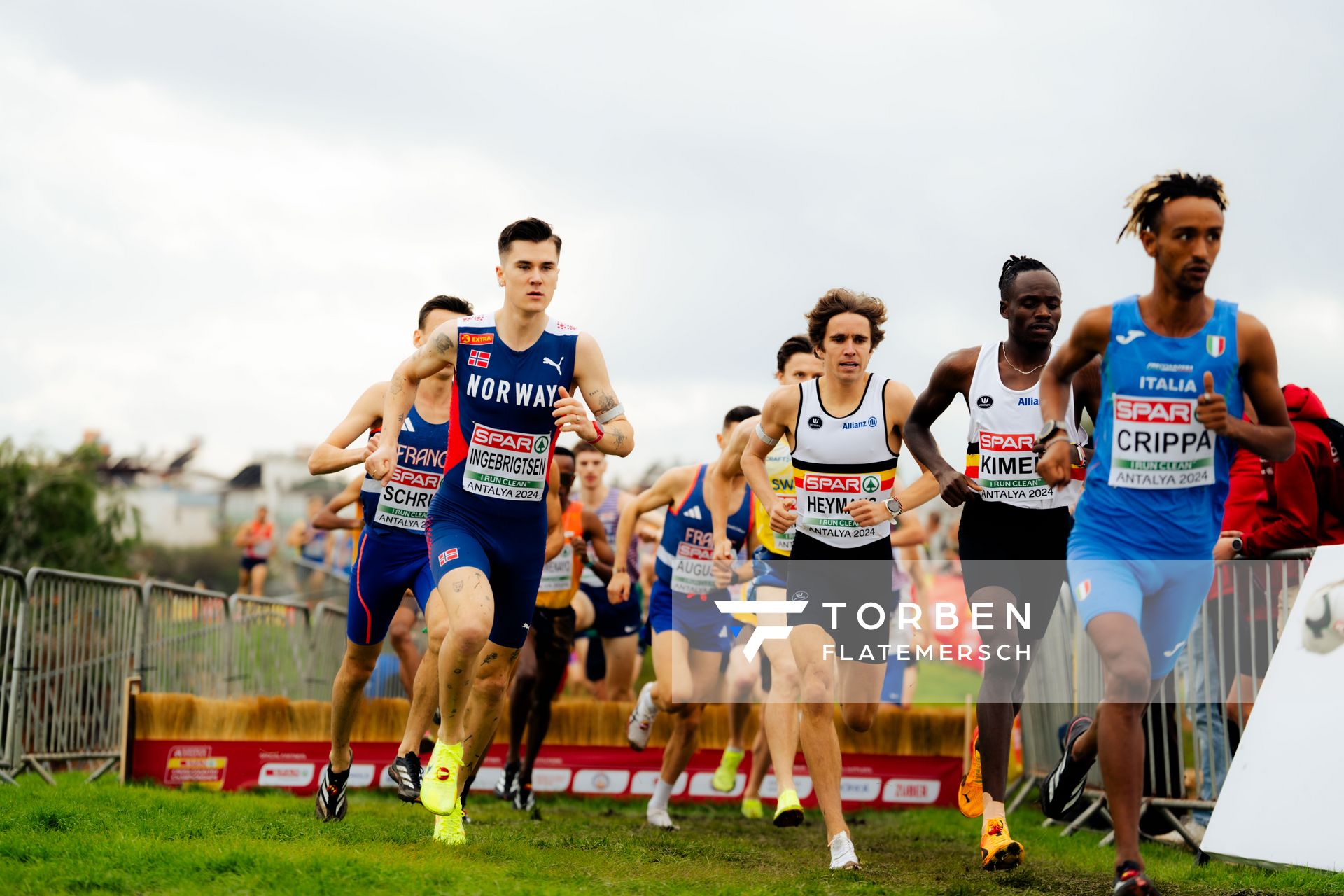 Jakob Ingebrigtsen (Norway), Yemaneberhan Crippa (Italy) am 08.12.2024 bei den Crosslauf-Europameisterschaften in Antalya