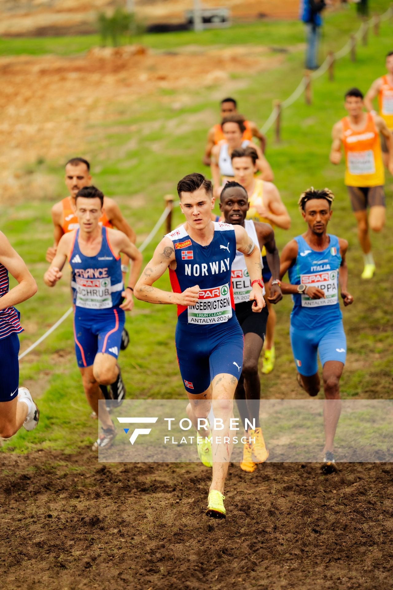Jakob Ingebrigtsen (Norway) am 08.12.2024 bei den Crosslauf-Europameisterschaften in Antalya