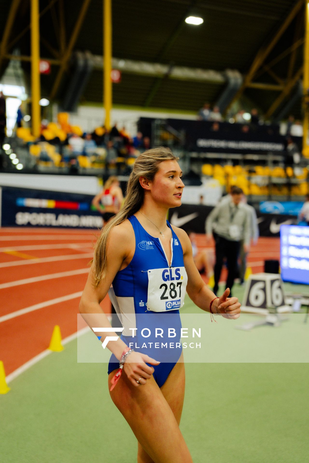 Johanna Martin (1. LAV Rostock) waehrend den deutschen Jugend-Hallenmeisterschaften U20 am 15.02.2025 in der Helmut-Körnig-Halle in Dortmund