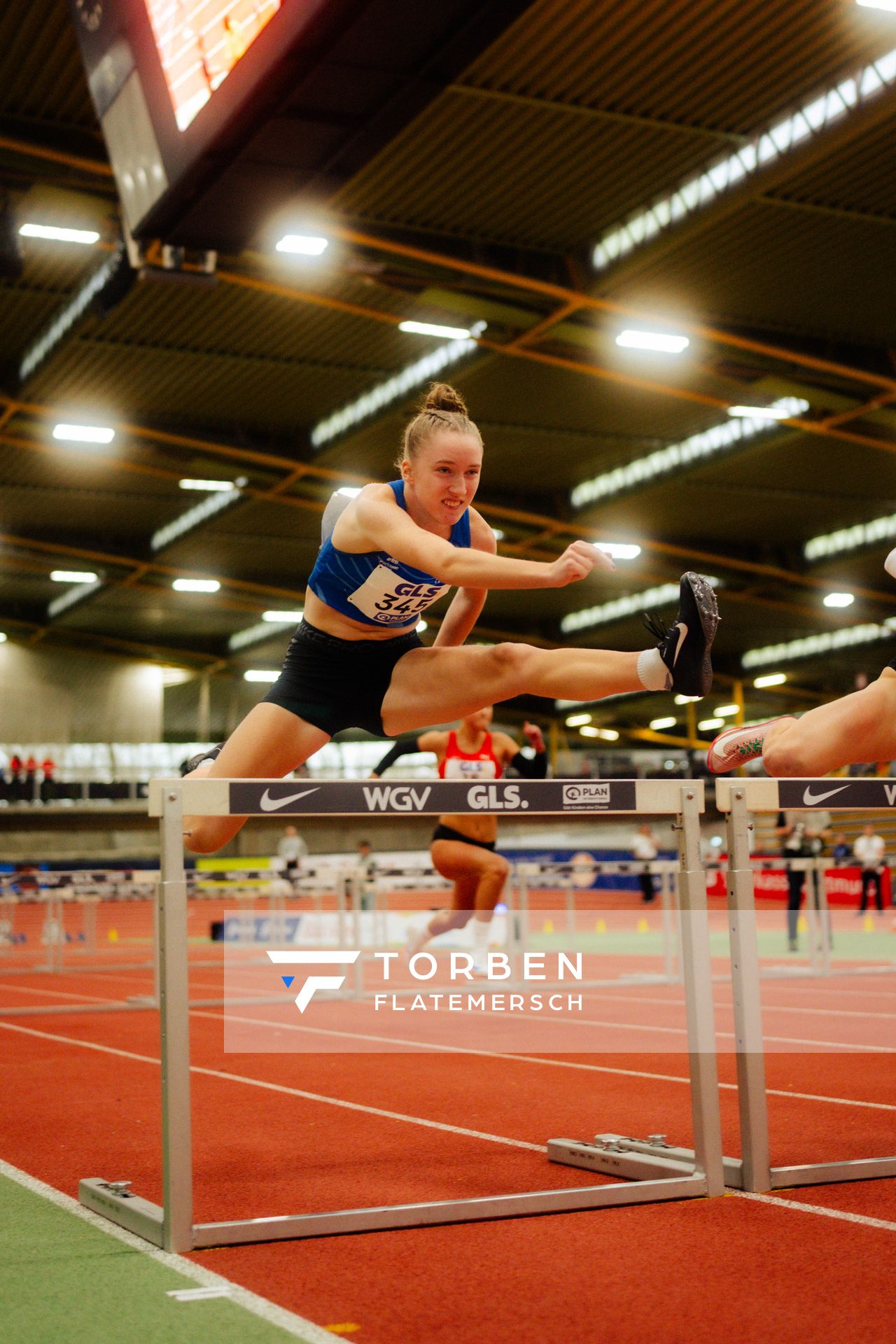 Svea Funck (TV Jahn Walsrode) waehrend den deutschen Jugend-Hallenmeisterschaften U20 am 15.02.2025 in der Helmut-Körnig-Halle in Dortmund