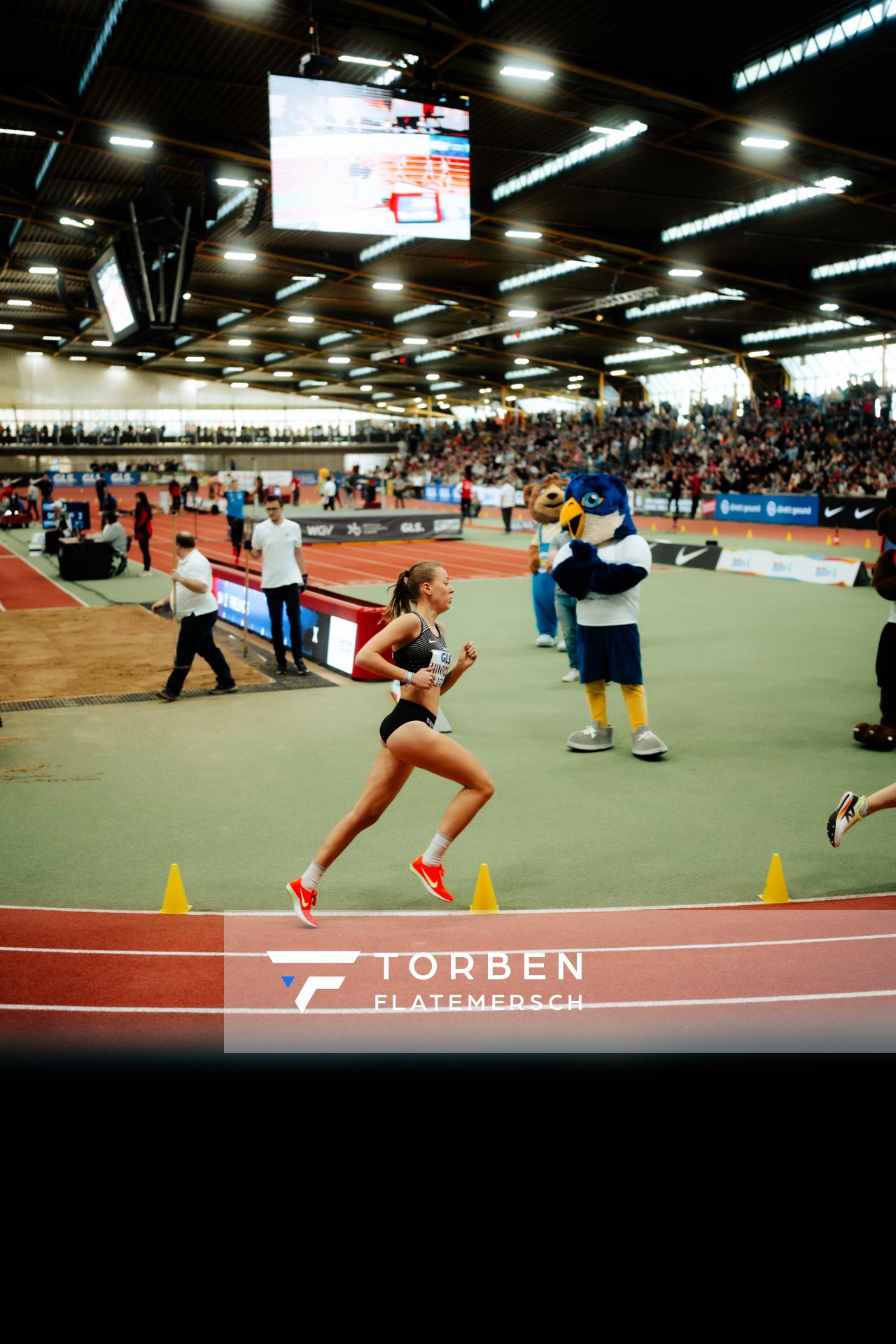 Carolin Hinrichs (VfL Löningen) bei den deutschenHallenmeisterschaften am 23.02.2025 in der Helmut-Körnig-Halle in Dortmund