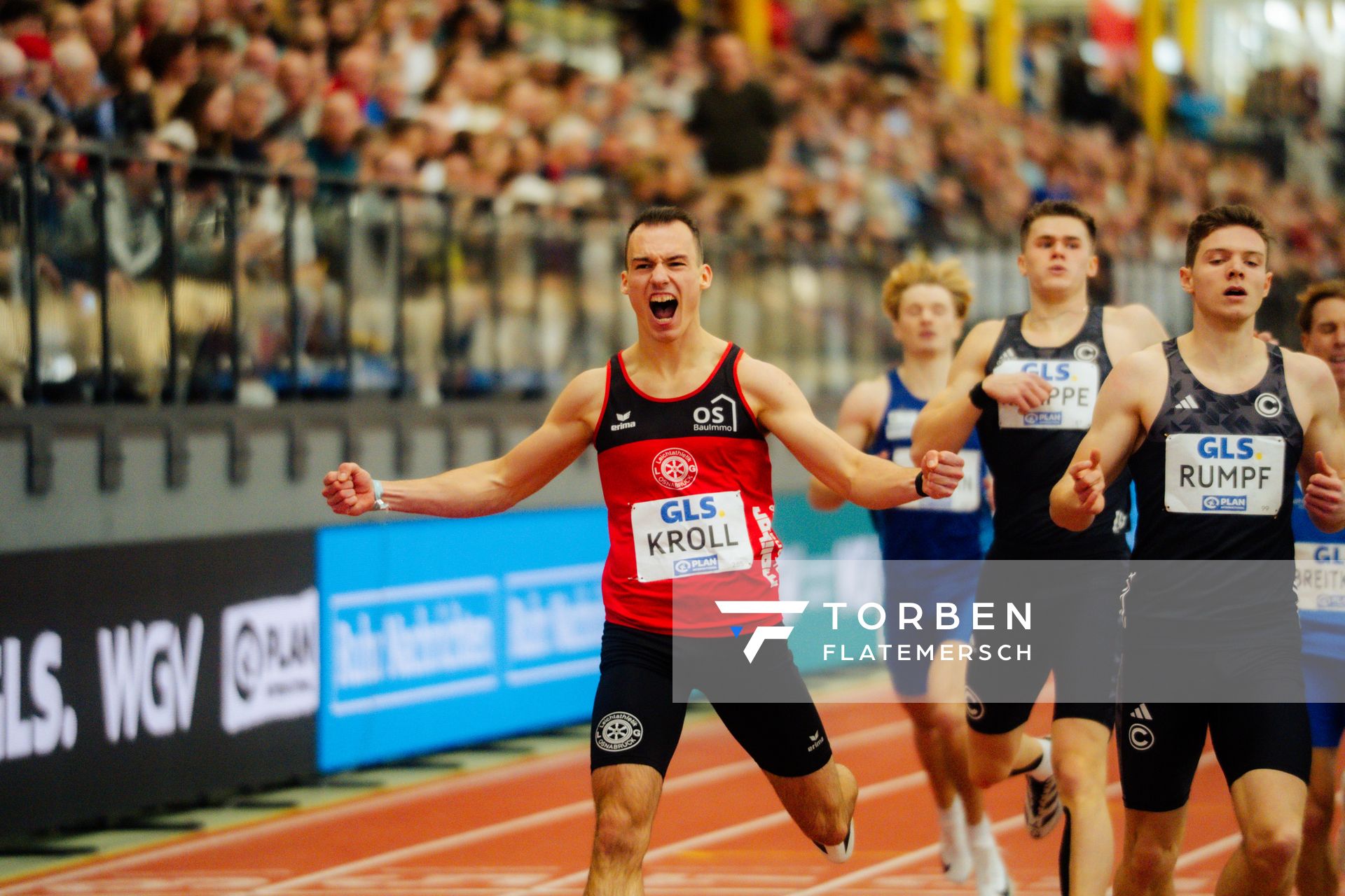 Florian Kroll (LG Osnabrück) gewinnt das 400m Finale bei den deutschenHallenmeisterschaften am 23.02.2025 in der Helmut-Körnig-Halle in Dortmund