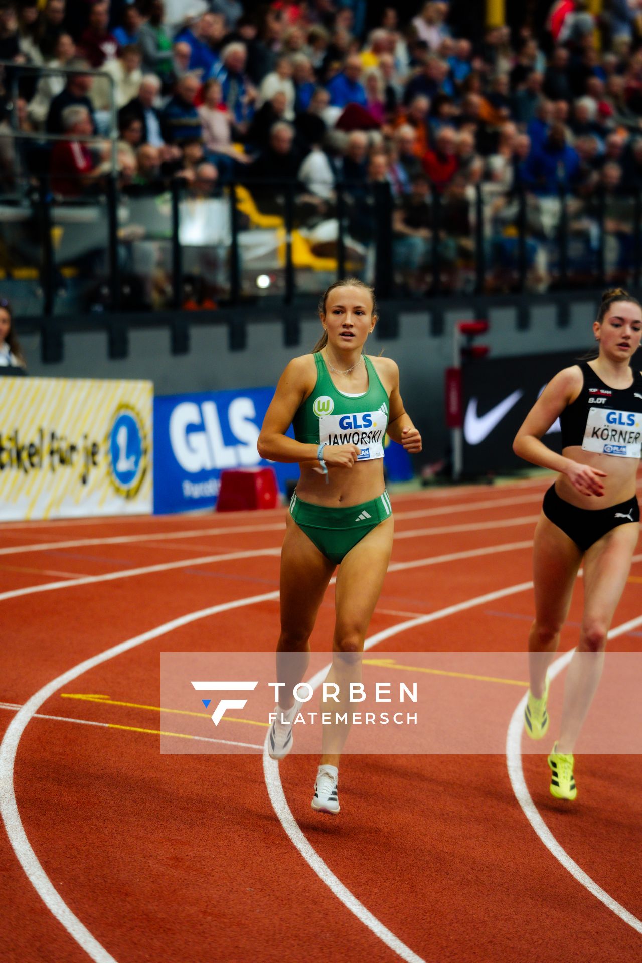 Nele Jaworski (VfL Wolfsburg) über 200m bei den deutschenHallenmeisterschaften am 23.02.2025 in der Helmut-Körnig-Halle in Dortmund