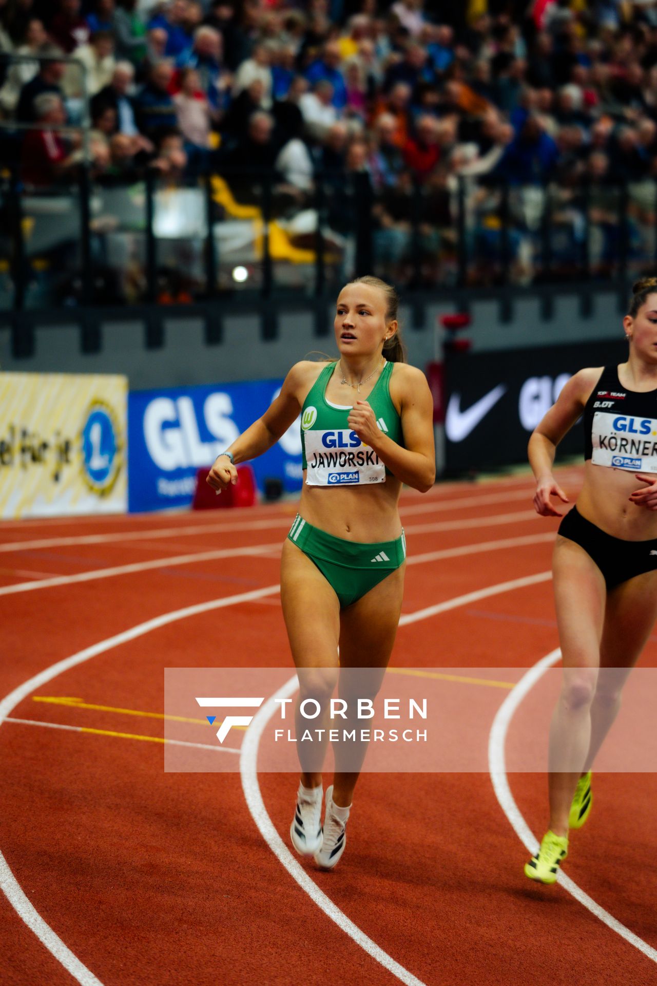 Nele Jaworski (VfL Wolfsburg) über 200m bei den deutschenHallenmeisterschaften am 23.02.2025 in der Helmut-Körnig-Halle in Dortmund