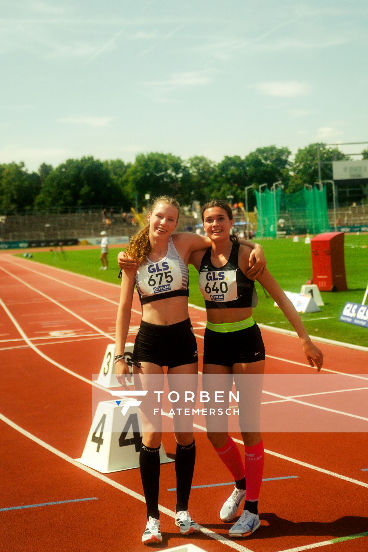 Valerie Fehlandt (LAV Zeven), Johanna Faust (LG Neustadt Nord) waehrend der U16-/U23-DM am 05.07.2025 im Donaustadion in Ulm
