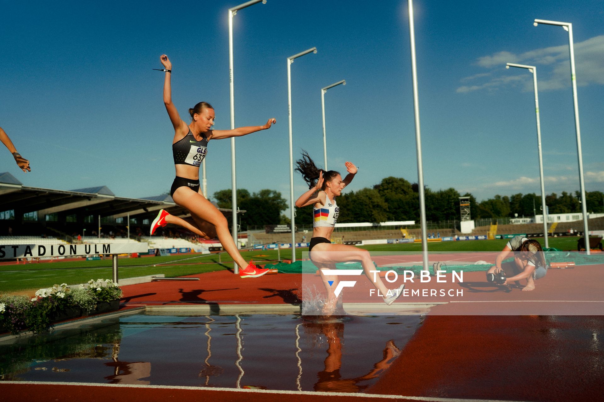 Carolin Hinrichs (VfL Löningen), Constanze Paoli (SSC Hanau-Rodenbach) waehrend der U16-/U23-DM am 05.07.2025 im Donaustadion in Ulm