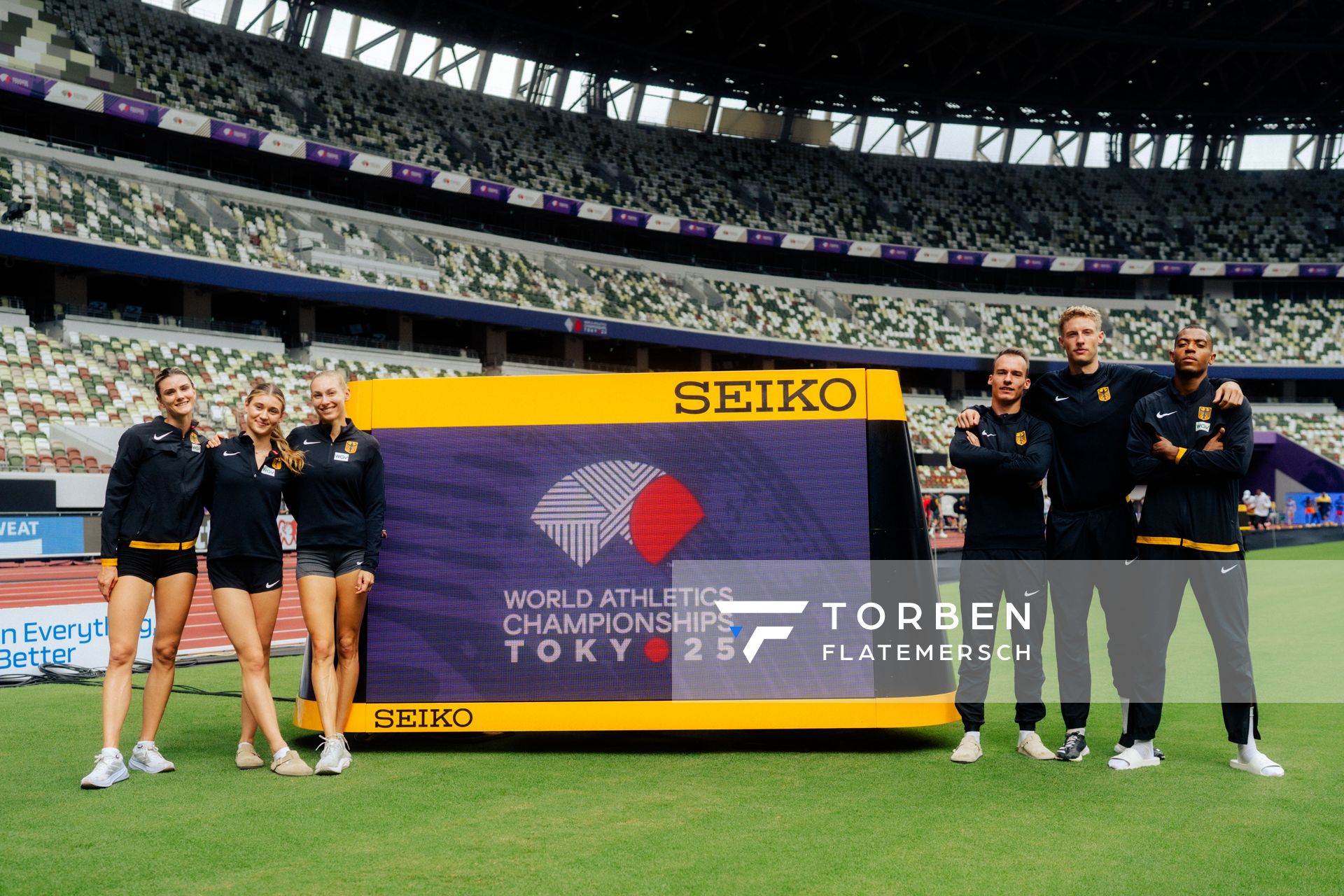 The German 4x400 meter mixed relay team with Jana Lakner (GER), Johanna Martin (GER), Elisa Lechleitner (GER), Florian Kroll (GER), Manuel Sanders (GER), Emil Agyekum (GER) during the World Athletics Championships on  12.09.2025 in Tokyo