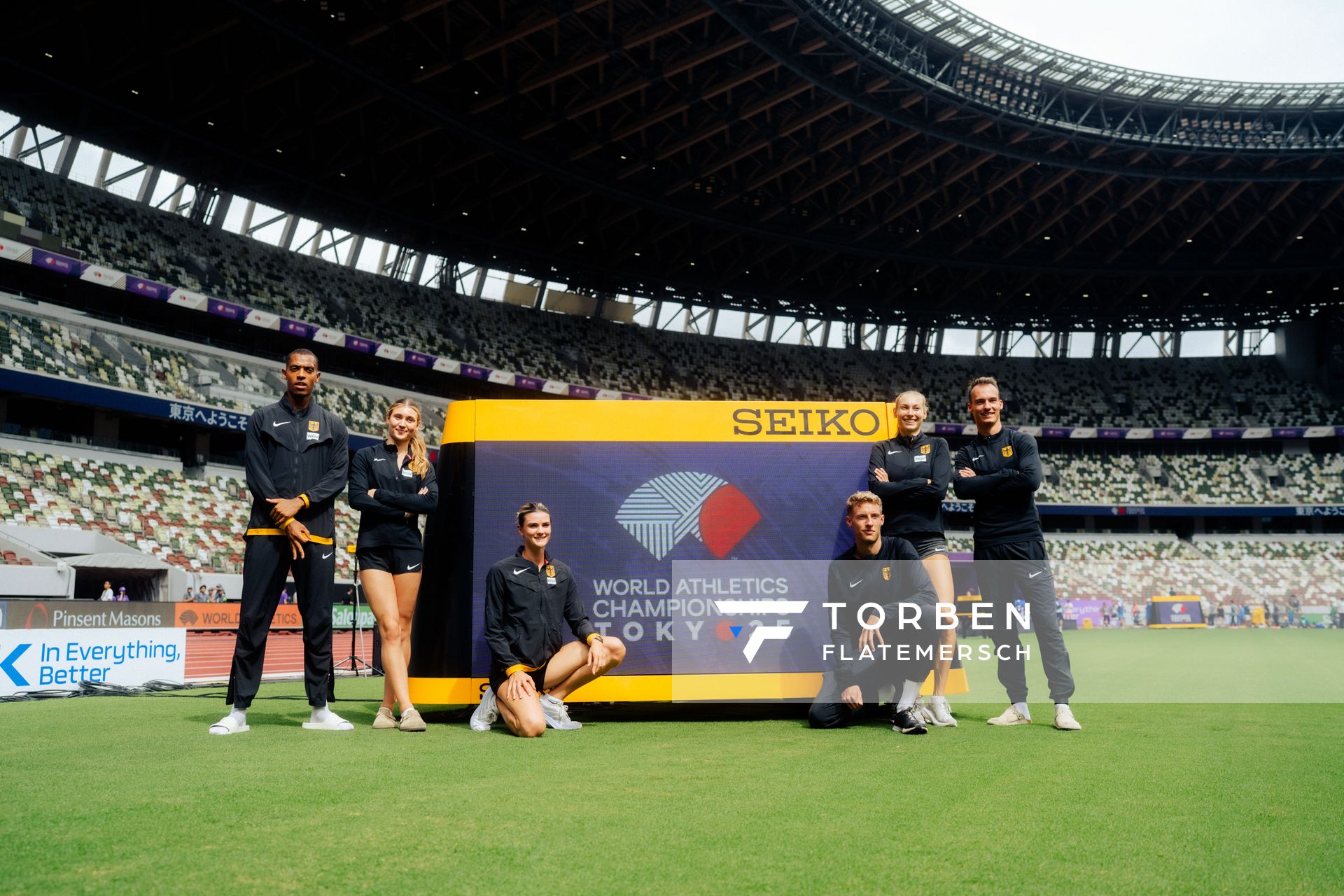 The German 4x400 meter mixed relay team with Jana Lakner (GER), Johanna Martin (GER), Elisa Lechleitner (GER), Florian Kroll (GER), Manuel Sanders (GER), Emil Agyekum (GER) during the World Athletics Championships on  12.09.2025 in Tokyo