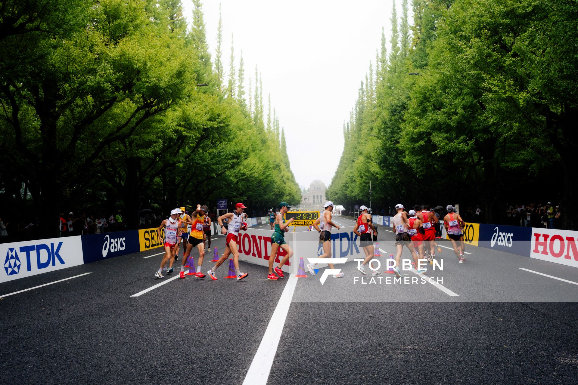 Aurélien Quinion (FRA), Christopher Linke (GER), Evan Dunfee (CAN) during the 35km race walk at the World Athletics Championships on 13.09.2025 in Tokyo.