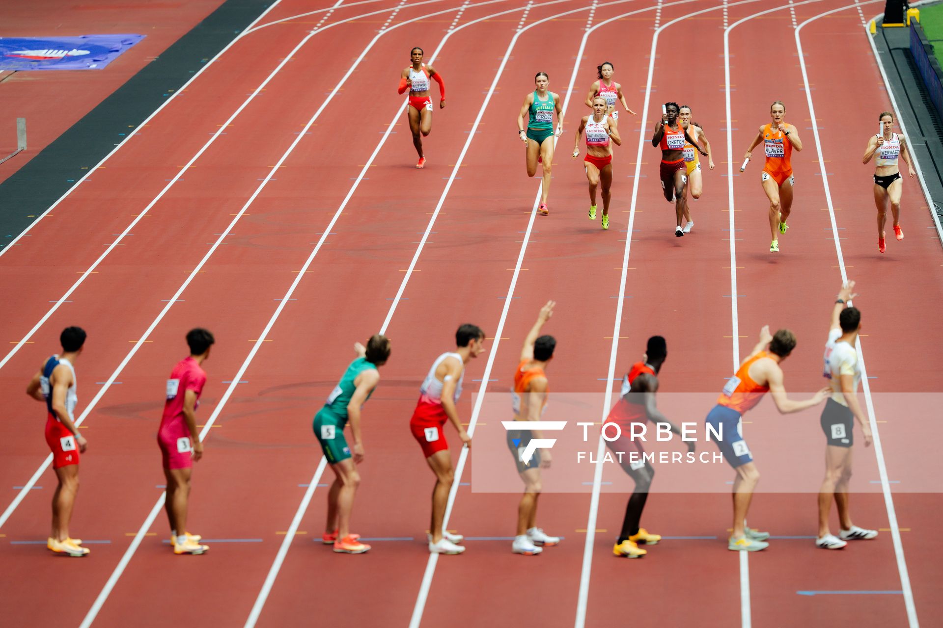Heat 2 of the 4x400m mixed relays during the World Athletics Championships on 13.09.2025 in Tokyo.