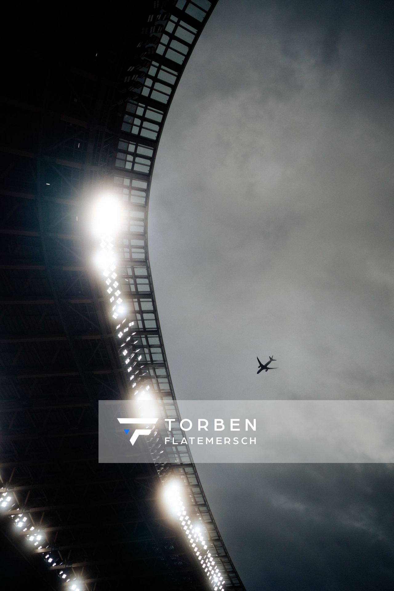 A plan flies over the stadium the National Stadium during the World Athletics Championships on 13.09.2025 in Tokyo.