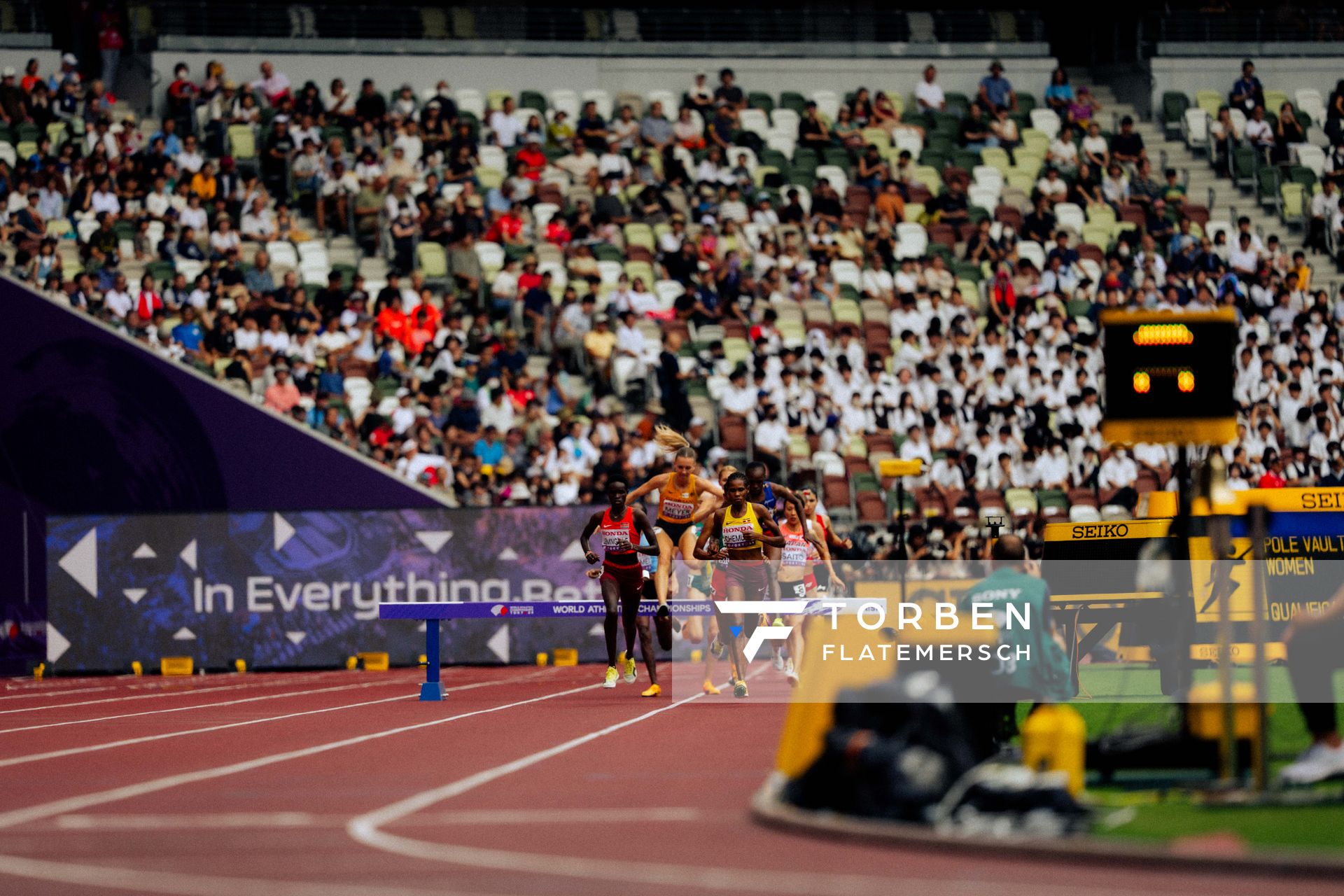 Lea Meyer (GER), Peruth Chemutai (UGA) during the World Athletics Championships on 15.09.2025 in Tokyo.