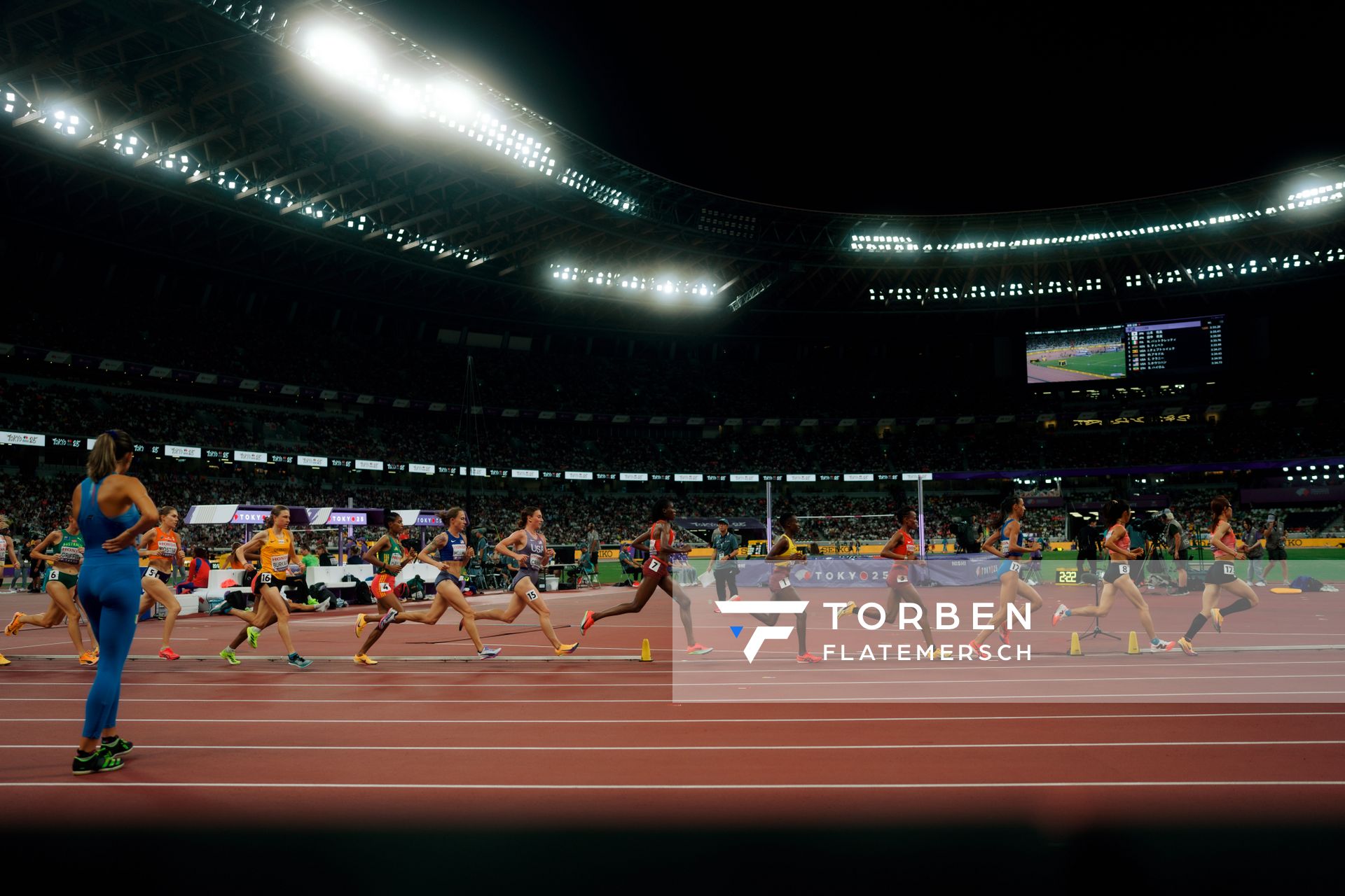 5000m Heat 1 with Elena Burkard (GER), Birke Haylom (ETH), Shelby Houlihan (USA), Elise Cranny (USA), Lucia Stafford (CAN), Joy Cheptoyek (UGA), Nadia Battocletti (ITA) during the World Athletics Championships on 18.09.2025 in Tokyo.