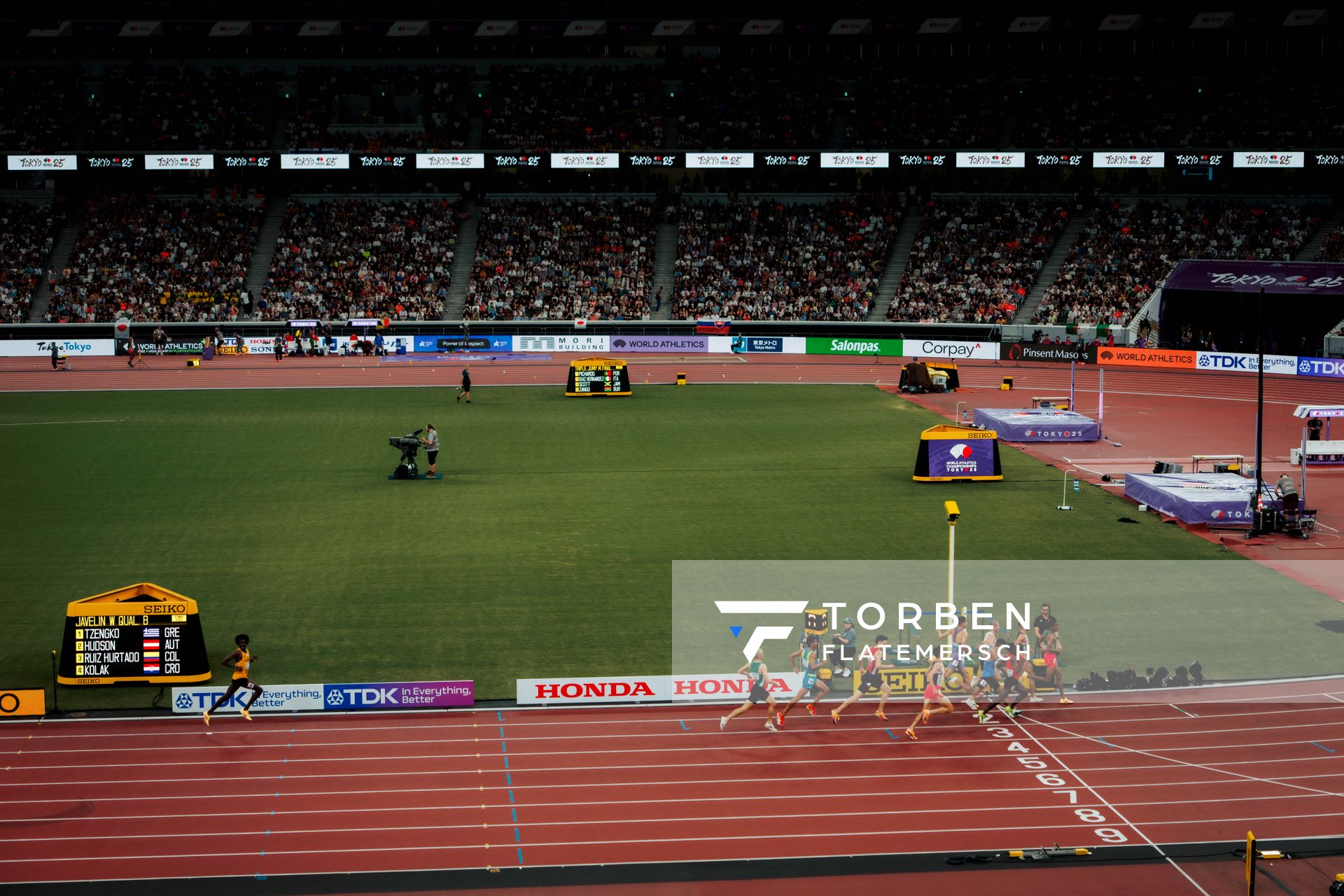 Mohamed Abdilaahi (GER, Reed Fischer (USA), Jimmy Gressier (FRA), Niels Laros (NED), Jakob Ingebrigtsen (NOR), Cornelius Kemboi (KEN) during the World Athletics Championships on 19.09.2025 in Tokyo.