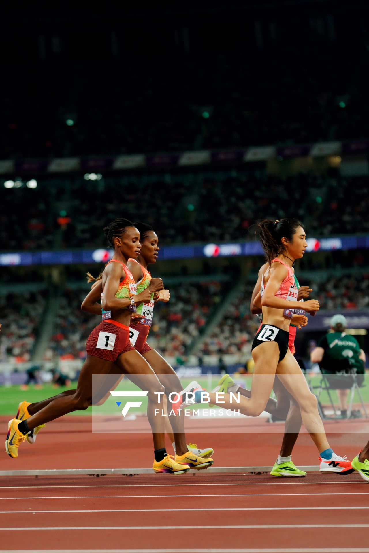 Beatrice Chebet (KEN), Faith Kipyegon (KEN), Yumi Tanaka (JPN) during the World Athletics Championships on 20.09.2025 in Tokyo.