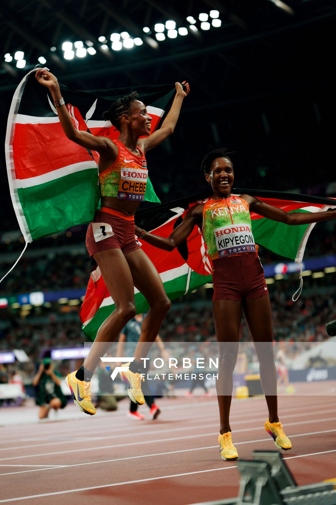 Beatrice Chebet (KEN), Faith Kipyegon (KEN) during the World Athletics Championships on 20.09.2025 in Tokyo.