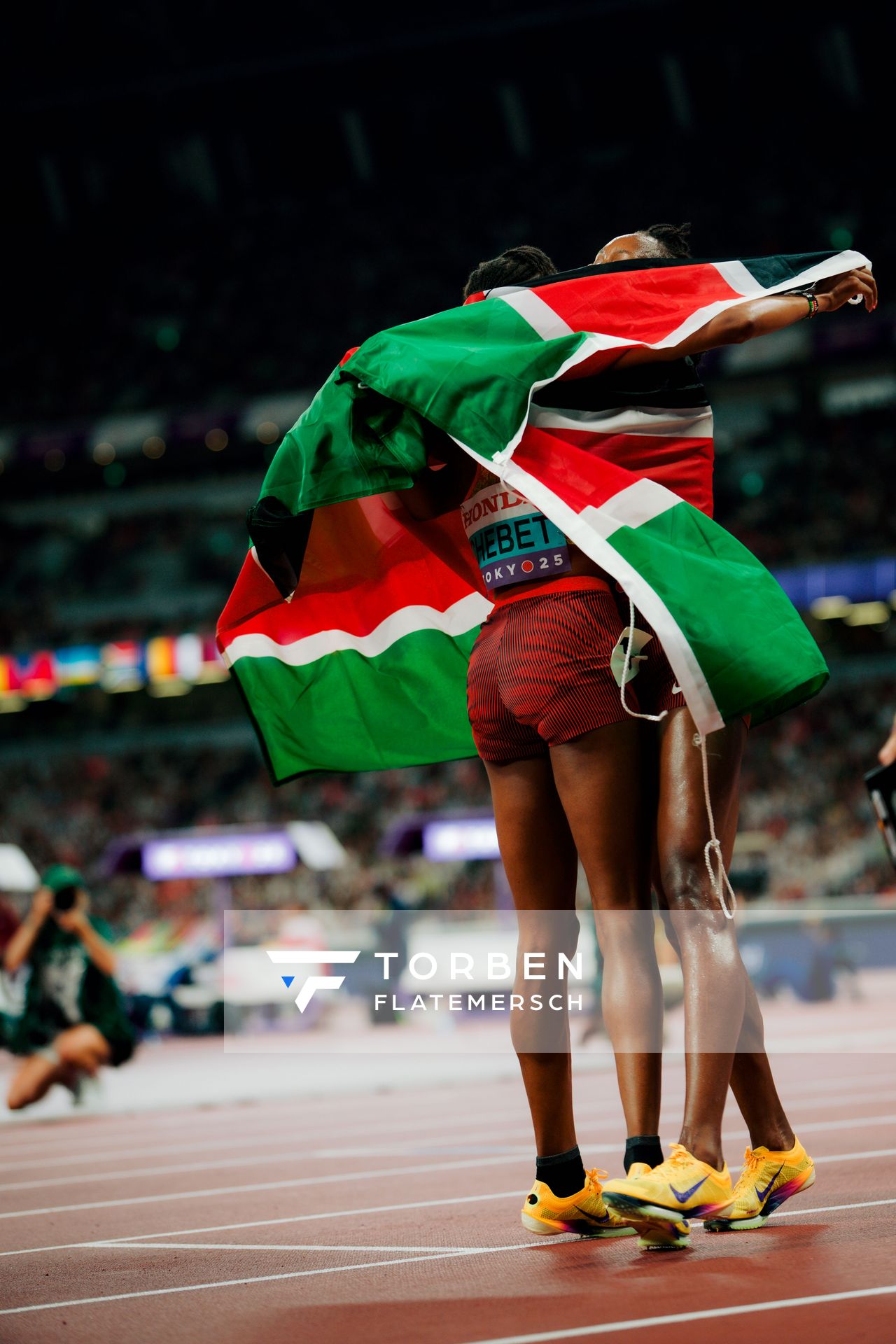Beatrice Chebet (KEN), Faith Kipyegon (KEN) during the World Athletics Championships on 20.09.2025 in Tokyo.
