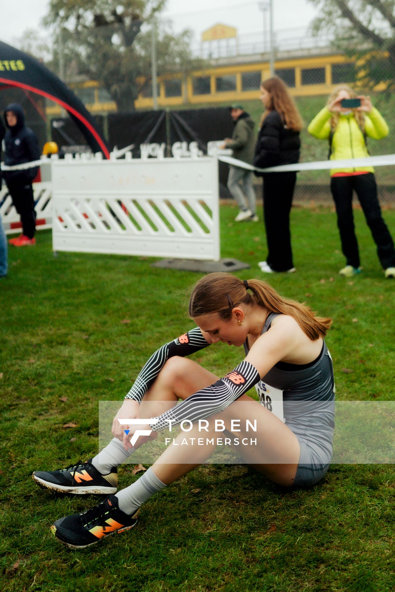 Lera Miller (VfL Löningen) im Lauf L03 - Weibliche Jugend U20 bei den Deutschen Meisterschaften im Crosslauf auf dem Sportgelände Bürgerpark Nord am 29.11.2025 in Darmstadt
