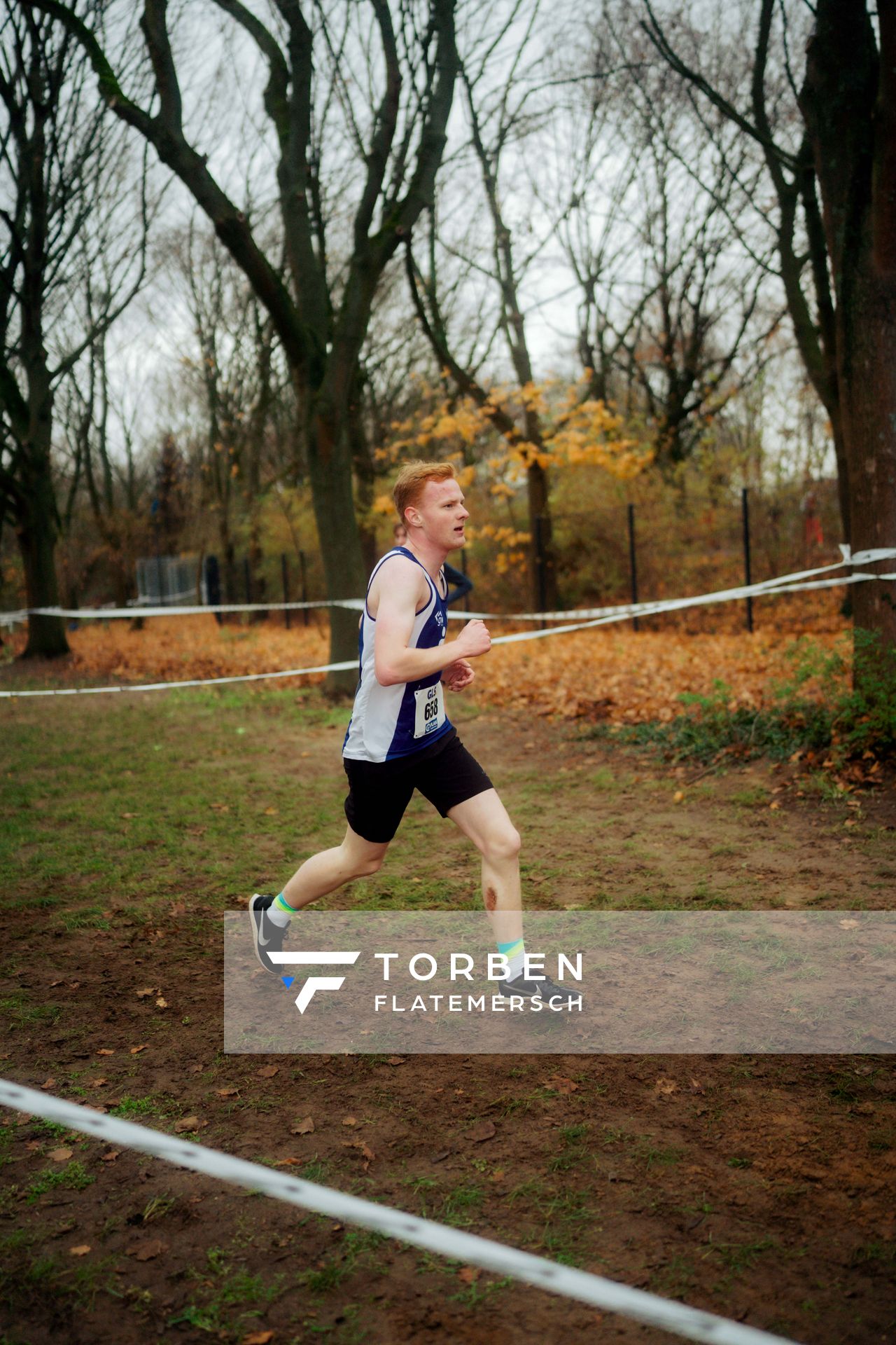 Dominic Bräuer (SV Rosche) im Lauf L04 - Männliche Jugend U20 bei den Deutschen Meisterschaften im Crosslauf auf dem Sportgelände Bürgerpark Nord am 29.11.2025 in Darmstadt