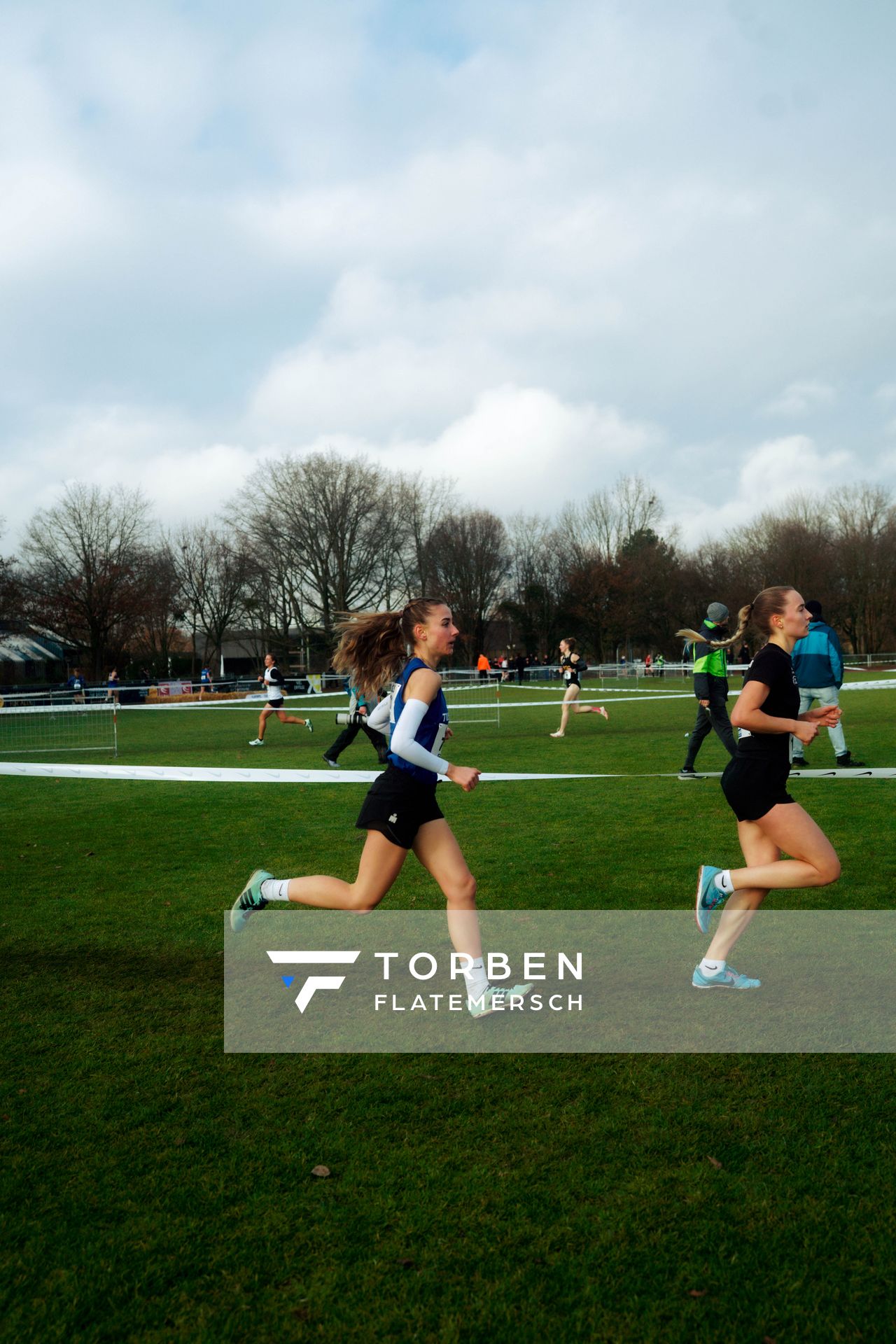 bei den Deutschen Meisterschaften im Crosslauf auf dem Sportgelände Bürgerpark Nord am 29.11.2025 in Darmstadt