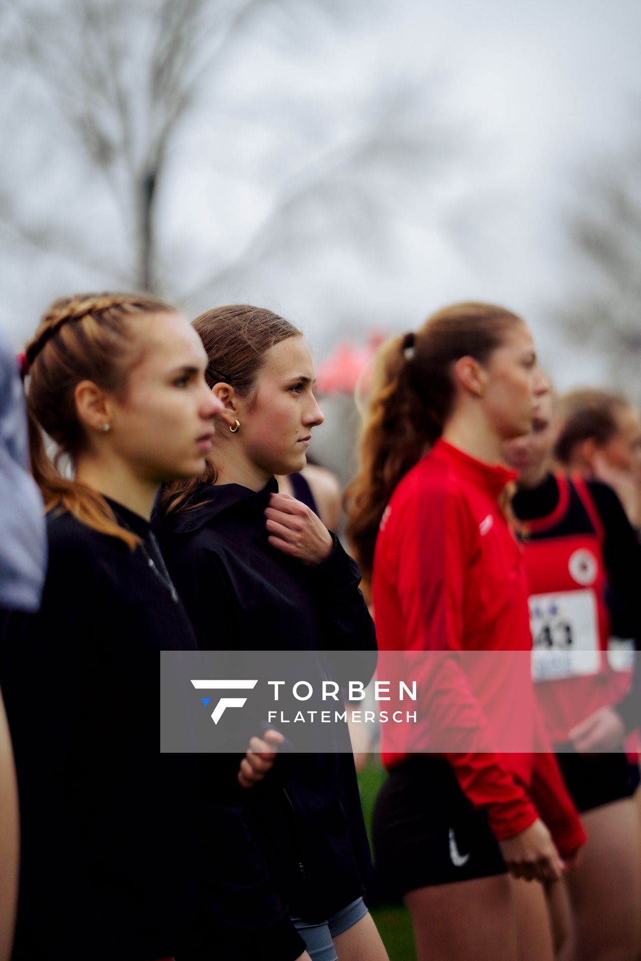 Lera Miller (VfL Löningen) im Lauf L03 - Weibliche Jugend U20 bei den Deutschen Meisterschaften im Crosslauf auf dem Sportgelände Bürgerpark Nord am 29.11.2025 in Darmstadt
