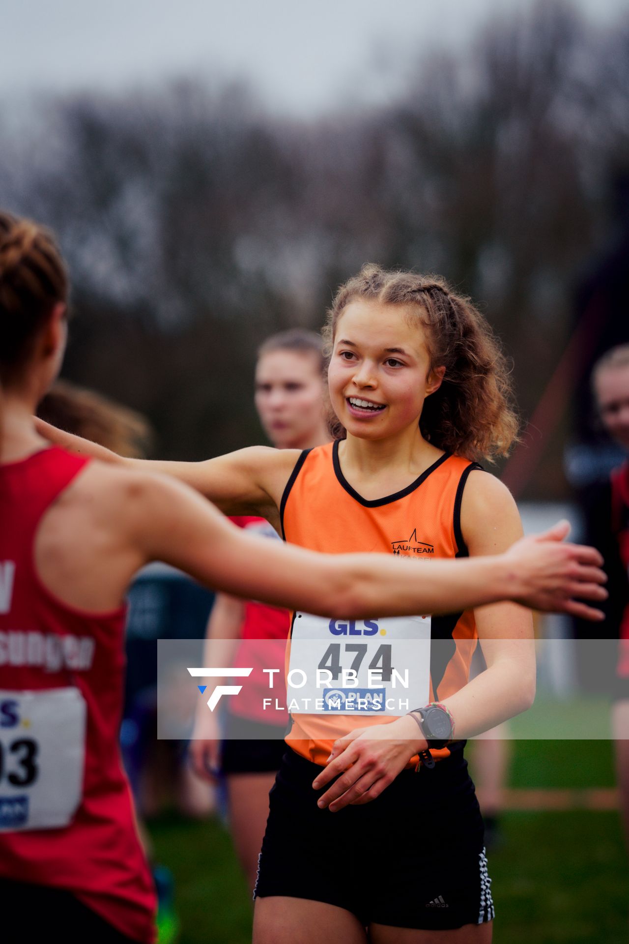 Carolin Kroll (Laufteam Kassel) im Lauf L03 - Weibliche Jugend U20 bei den Deutschen Meisterschaften im Crosslauf auf dem Sportgelände Bürgerpark Nord am 29.11.2025 in Darmstadt