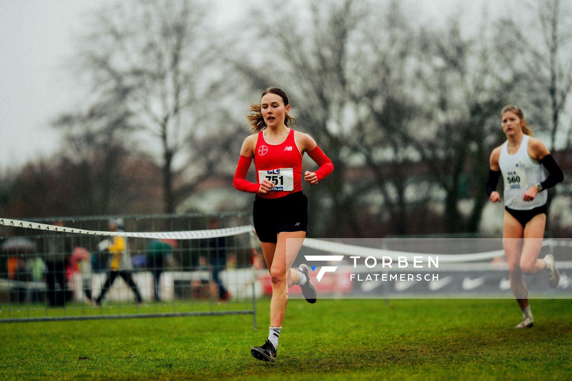 Annasophie Drees (TSV Bayer 04 Leverkusen) im Lauf L09 - Frauen, U23 Langstrecke bei den Deutschen Meisterschaften im Crosslauf auf dem Sportgelände Bürgerpark Nord am 30.11.2025 in Darmstadt