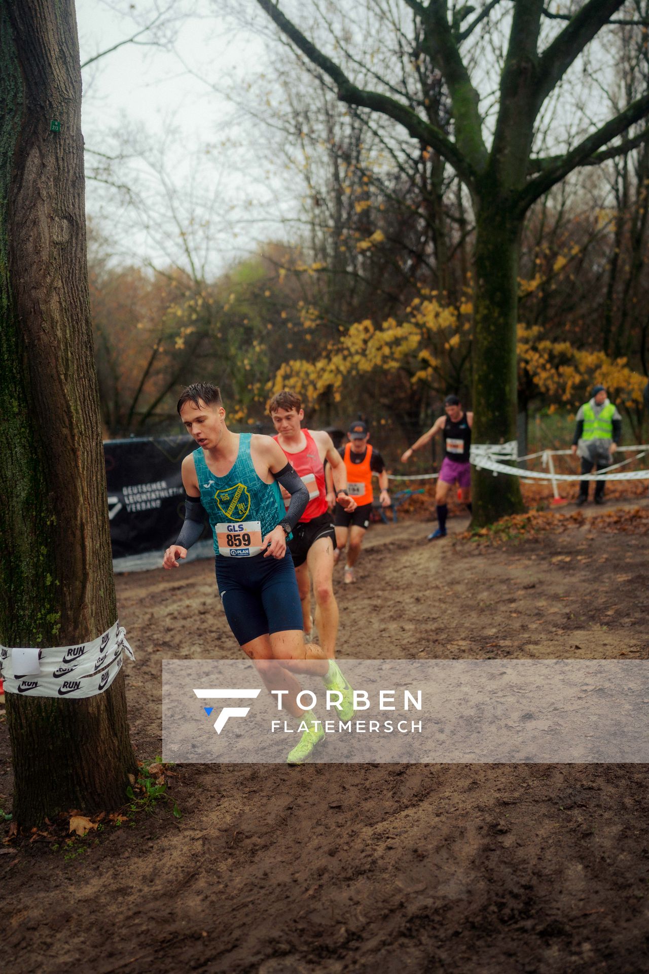 Christoph Hörter (TuS 1861 Framersheim) im Lauf L10 - Männer, U23 Langstrecke bei den Deutschen Meisterschaften im Crosslauf auf dem Sportgelände Bürgerpark Nord am 30.11.2025 in Darmstadt