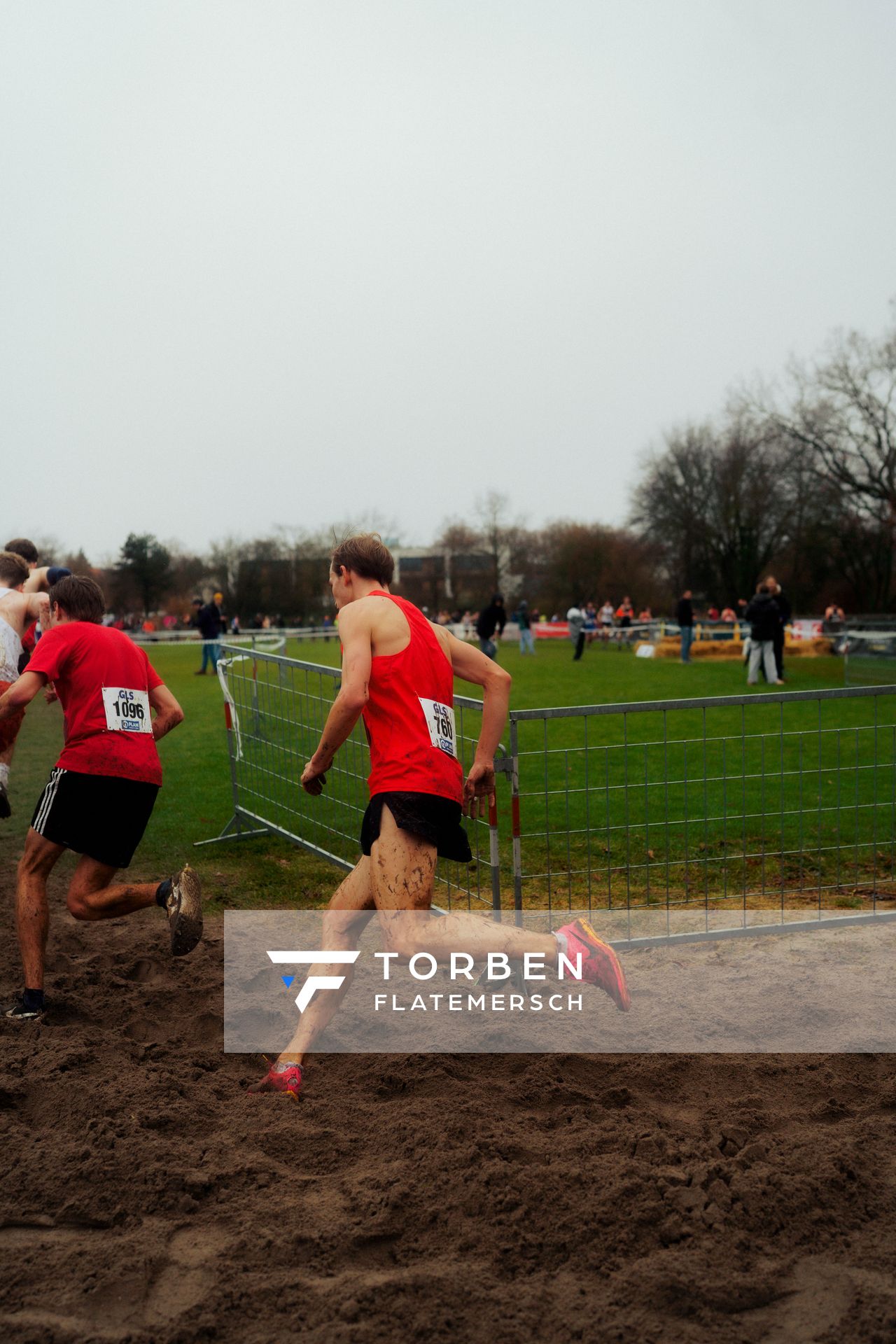 Linus Korsmeier (TSV Bayer 04 Leverkusen) im Lauf L10 - Männer, U23 Langstrecke bei den Deutschen Meisterschaften im Crosslauf auf dem Sportgelände Bürgerpark Nord am 30.11.2025 in Darmstadt