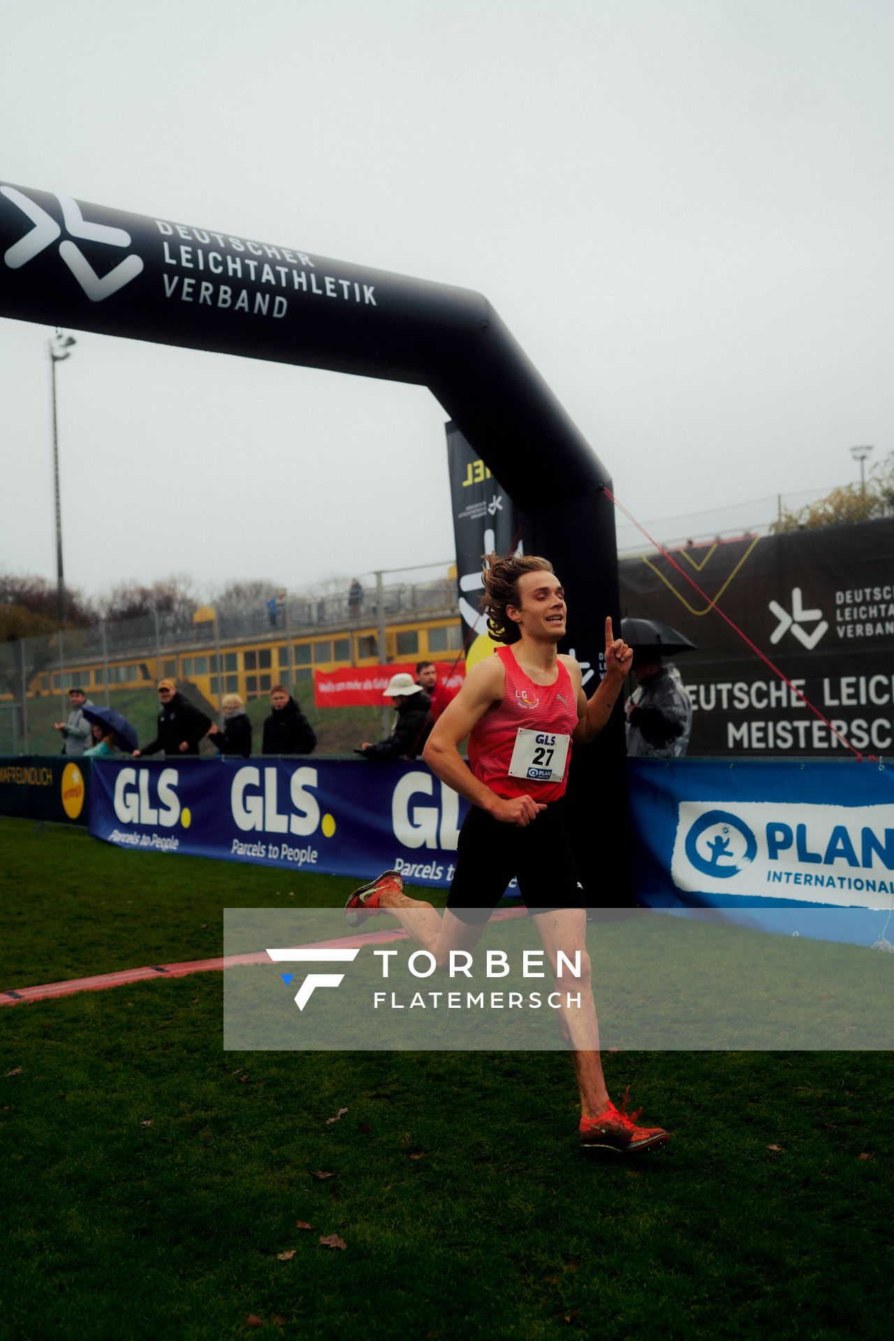 Markus Görger (LG Region Karlsruhe) im Lauf L10 - Männer, U23 Langstrecke bei den Deutschen Meisterschaften im Crosslauf auf dem Sportgelände Bürgerpark Nord am 30.11.2025 in Darmstadt